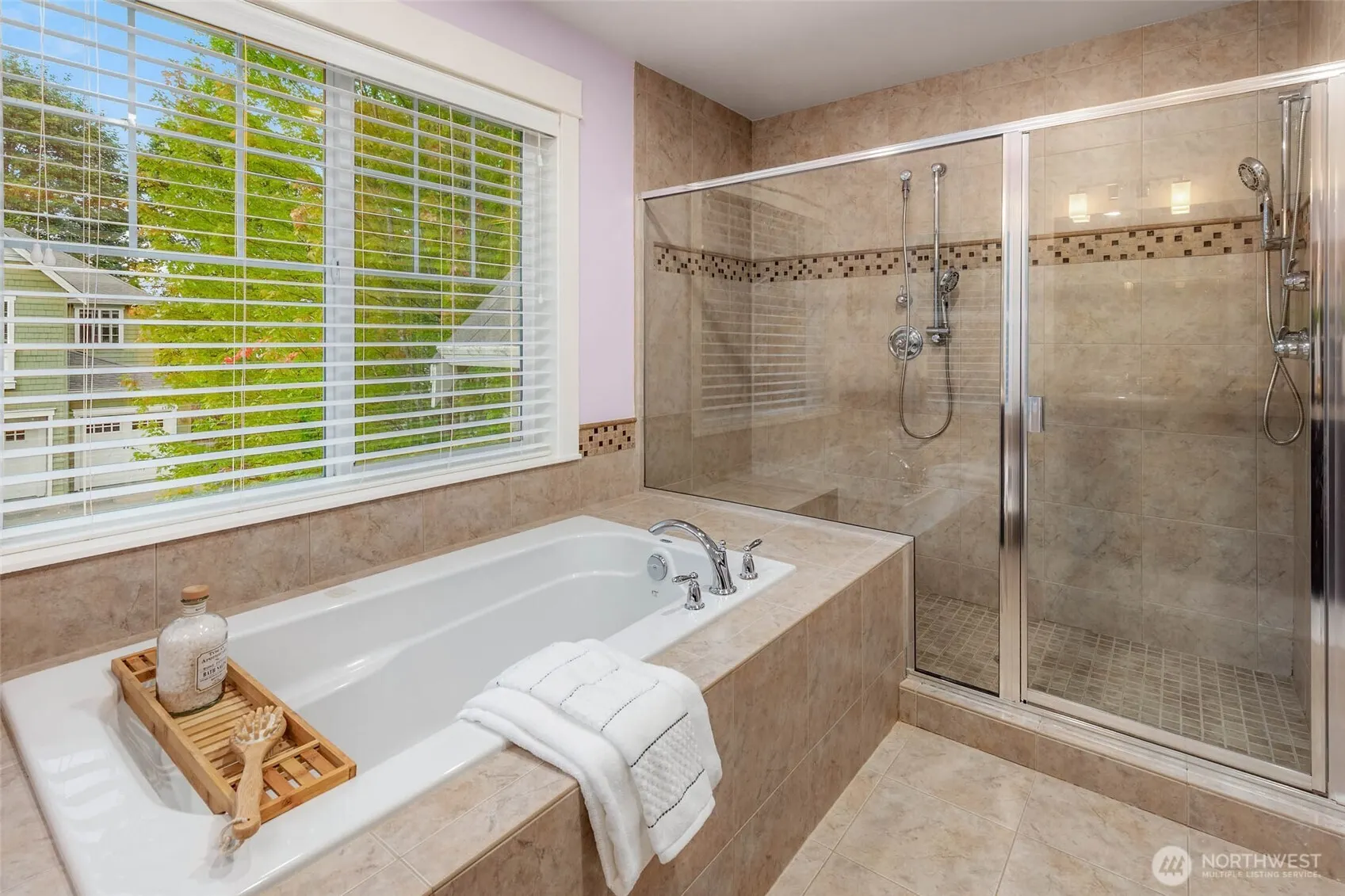 17019 NE 118th Way , Redmond, WA 98052
