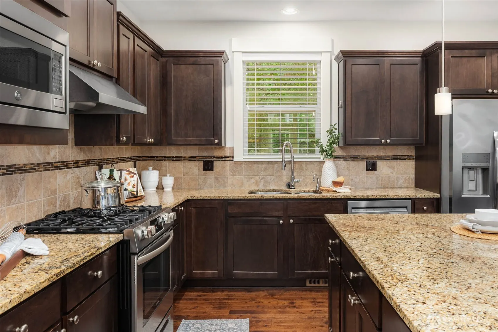 17019 NE 118th Way , Redmond, WA 98052