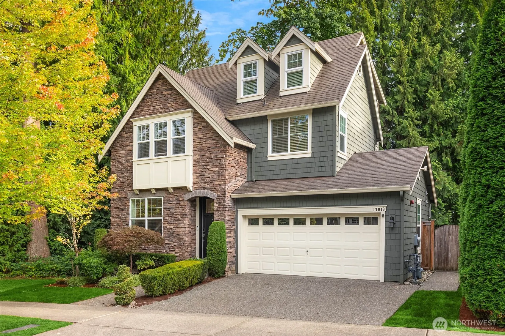 17019 NE 118th Way , Redmond, WA 98052