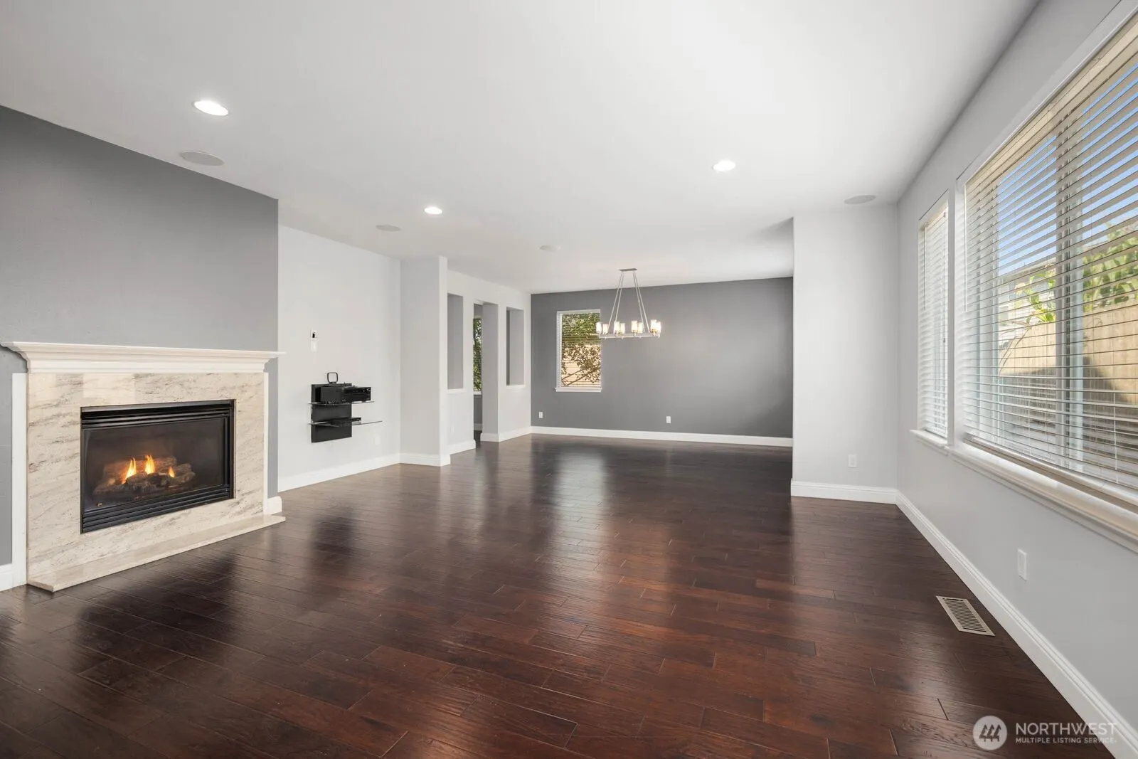 14020 SE 282nd Street , Kent, WA 98042-3915