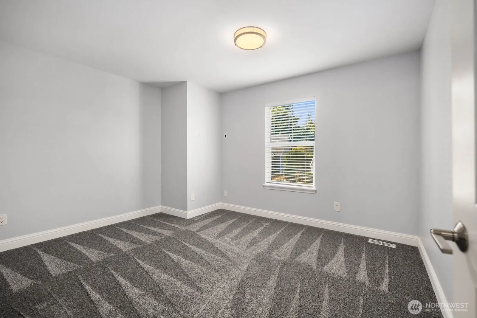14020 SE 282nd Street , Kent, WA 98042-3915