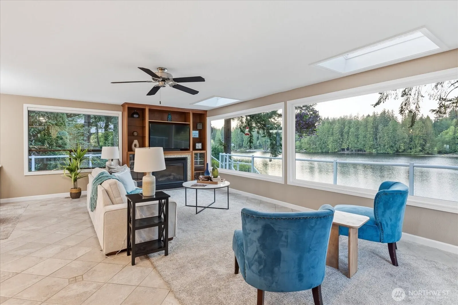 2053 E Beaver Lake Drive SE, Sammamish, WA 98075