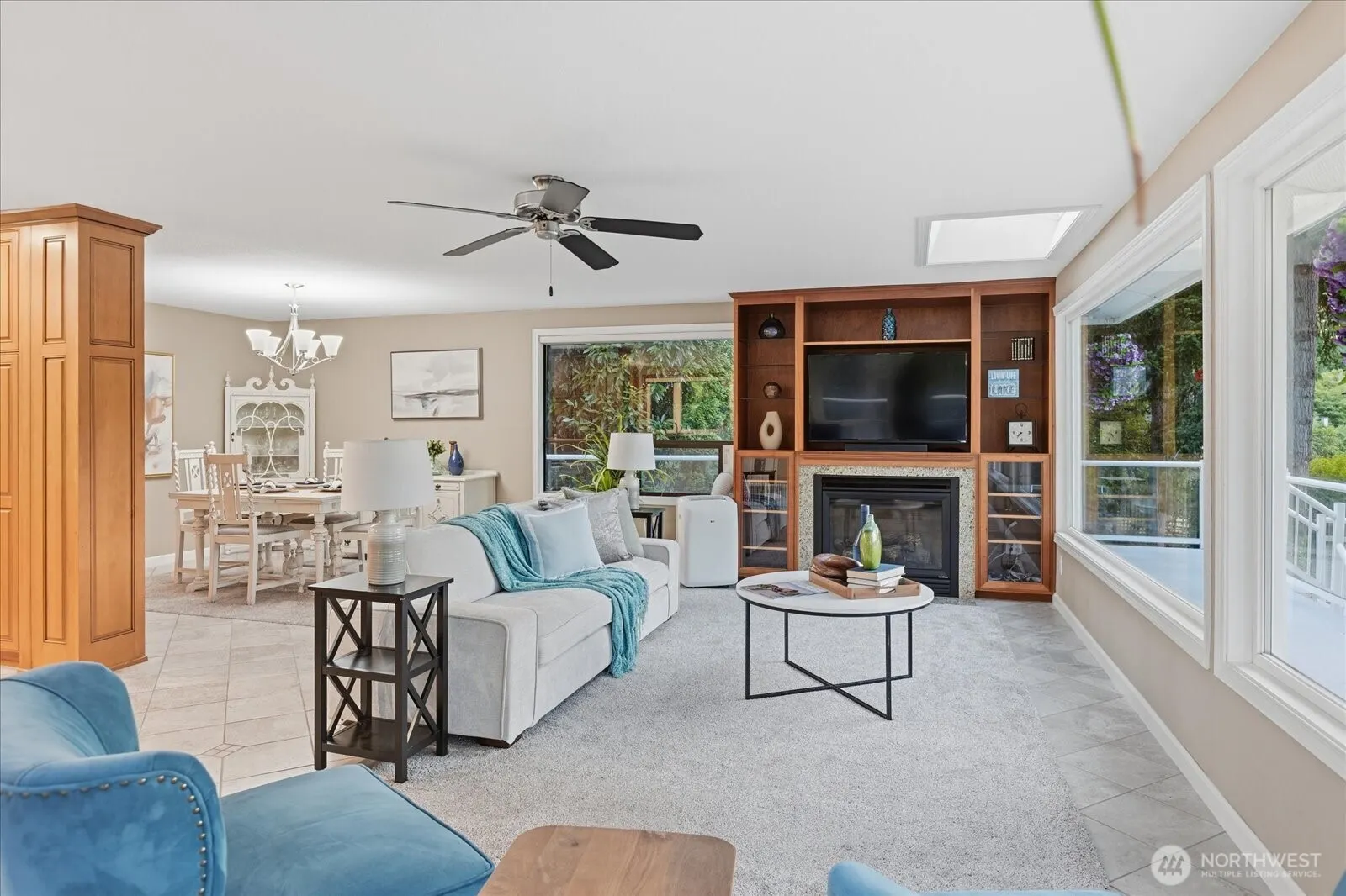 2053 E Beaver Lake Drive SE, Sammamish, WA 98075