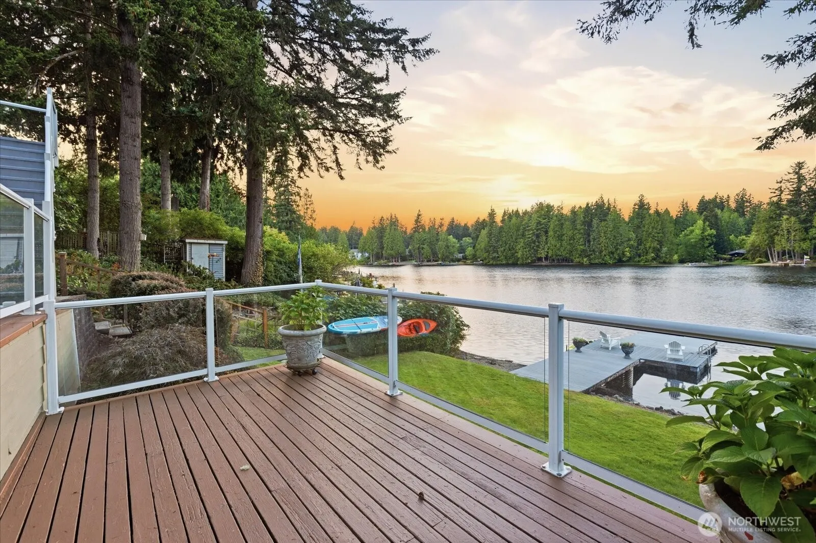 2053 E Beaver Lake Drive SE, Sammamish, WA 98075