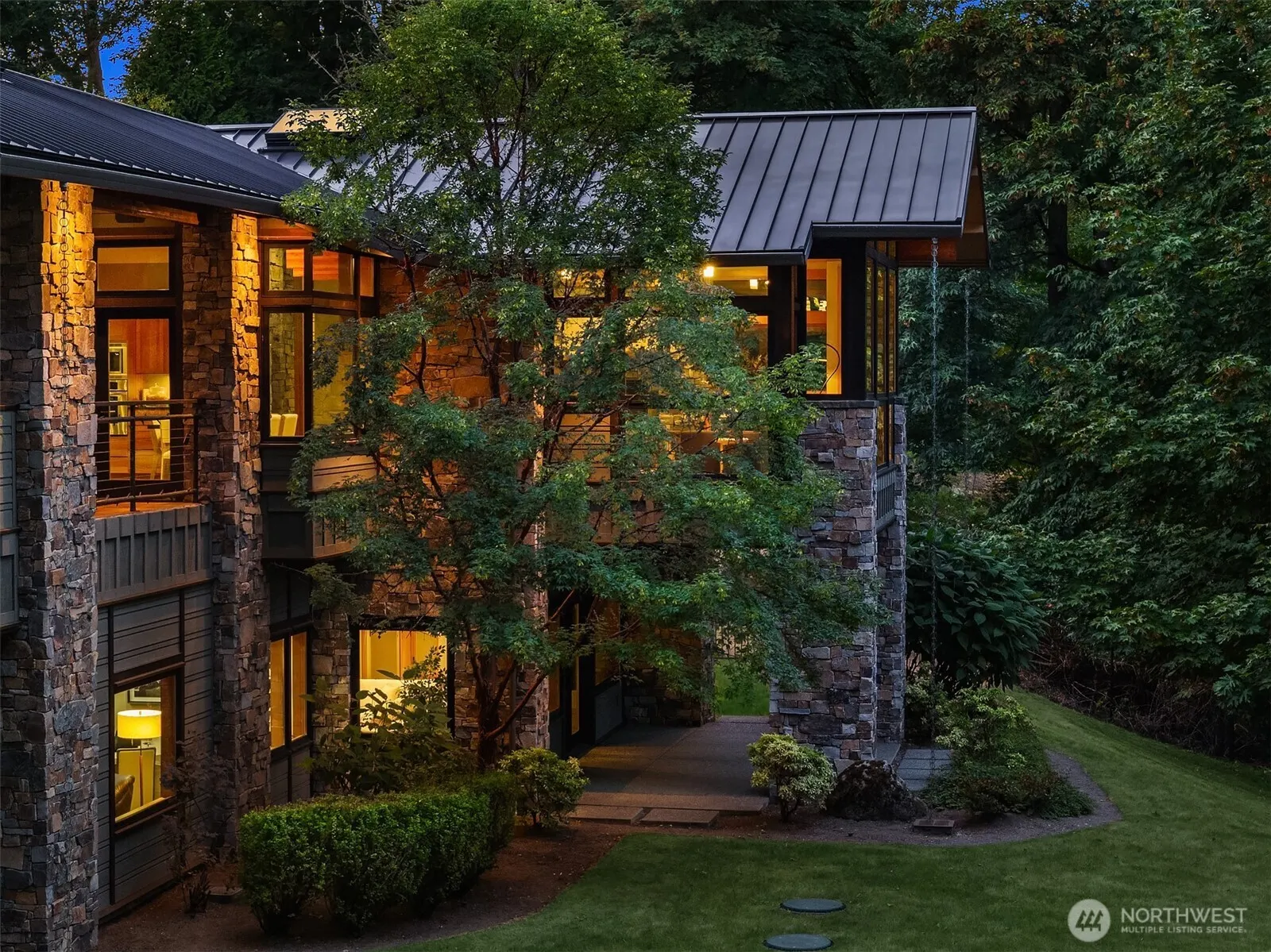 11811 184th Avenue NE, Redmond, WA 98052