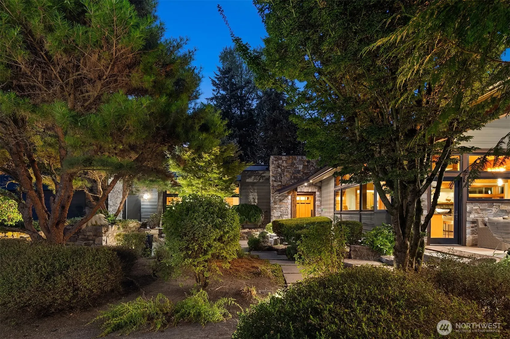 11811 184th Avenue NE, Redmond, WA 98052