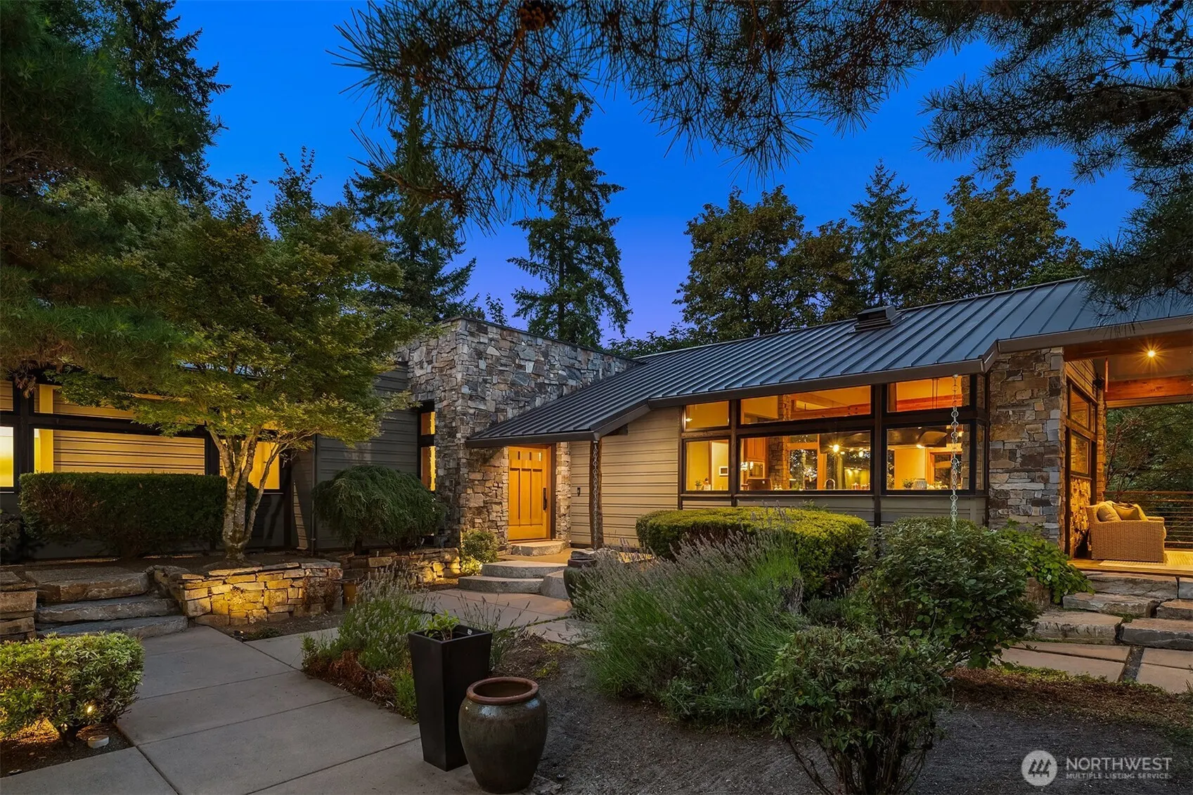 11811 184th Avenue NE, Redmond, WA 98052