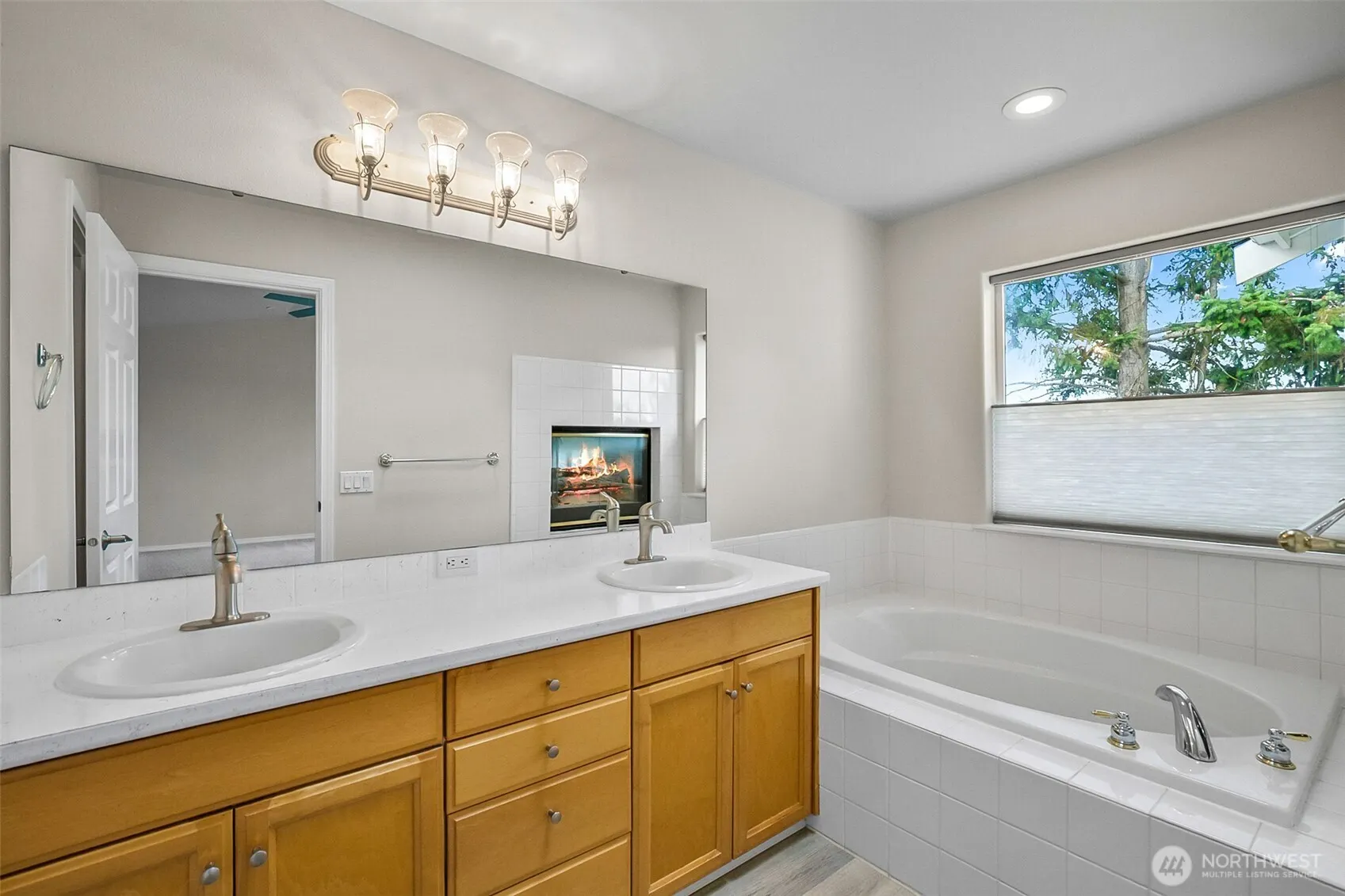 4133 156th Street SW #13, Lynnwood, WA 98087