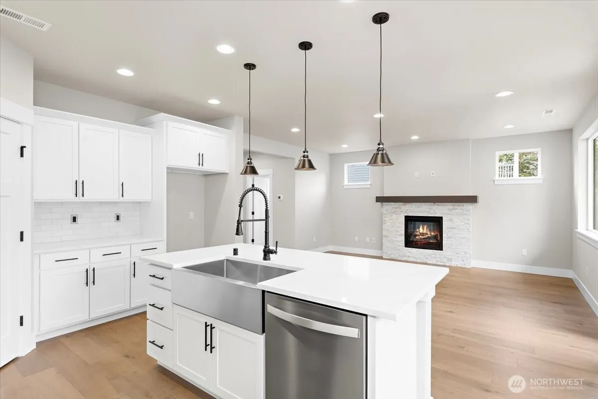 221 156th Place SW #MG 08, Lynnwood, WA 98087