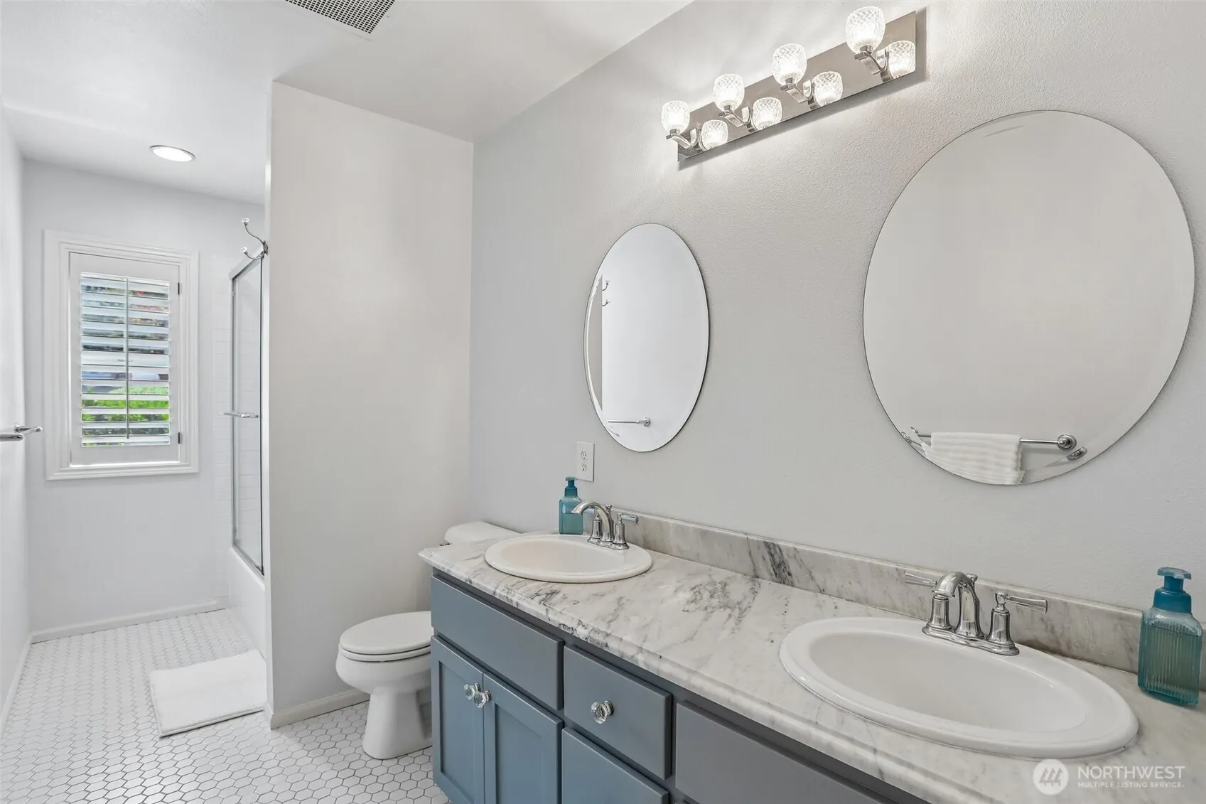 4371 232 Court SE, Sammamish, WA 98075