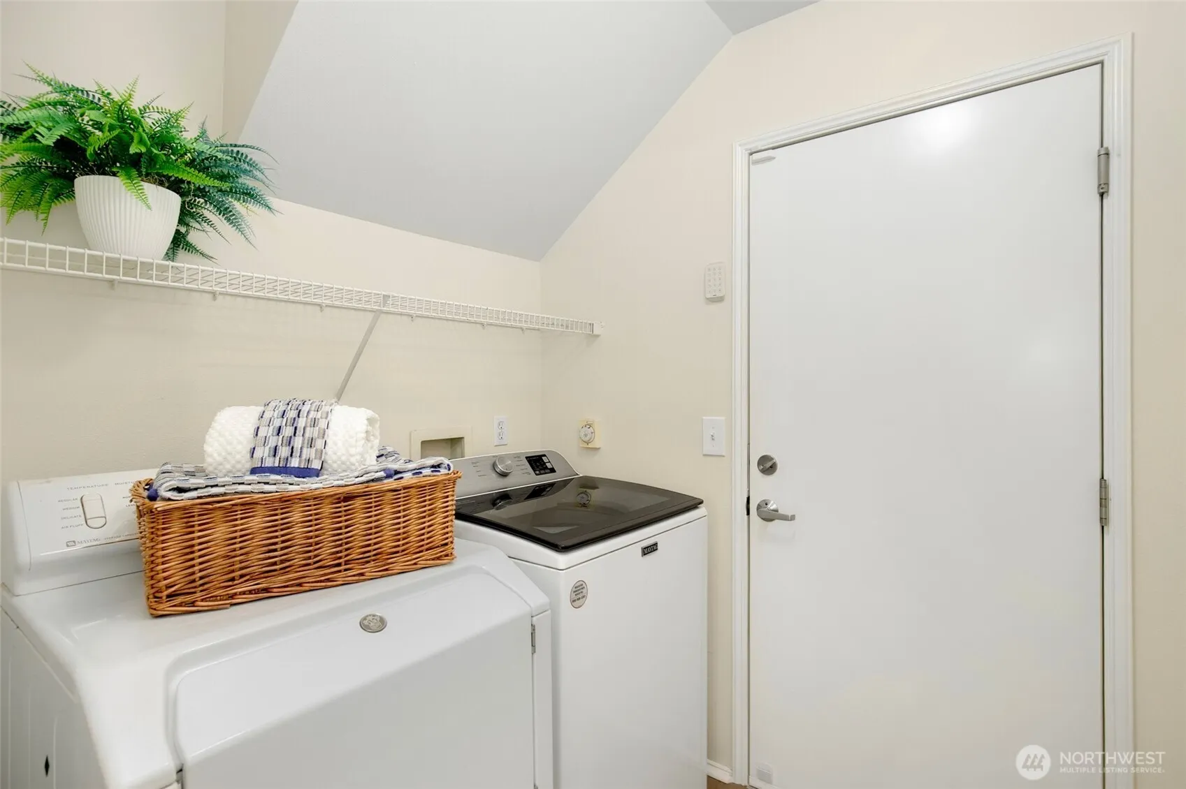 595 241st Lane SE, Sammamish, WA 98074