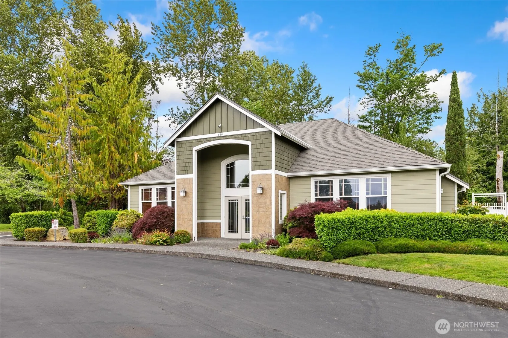 595 241st Lane SE, Sammamish, WA 98074