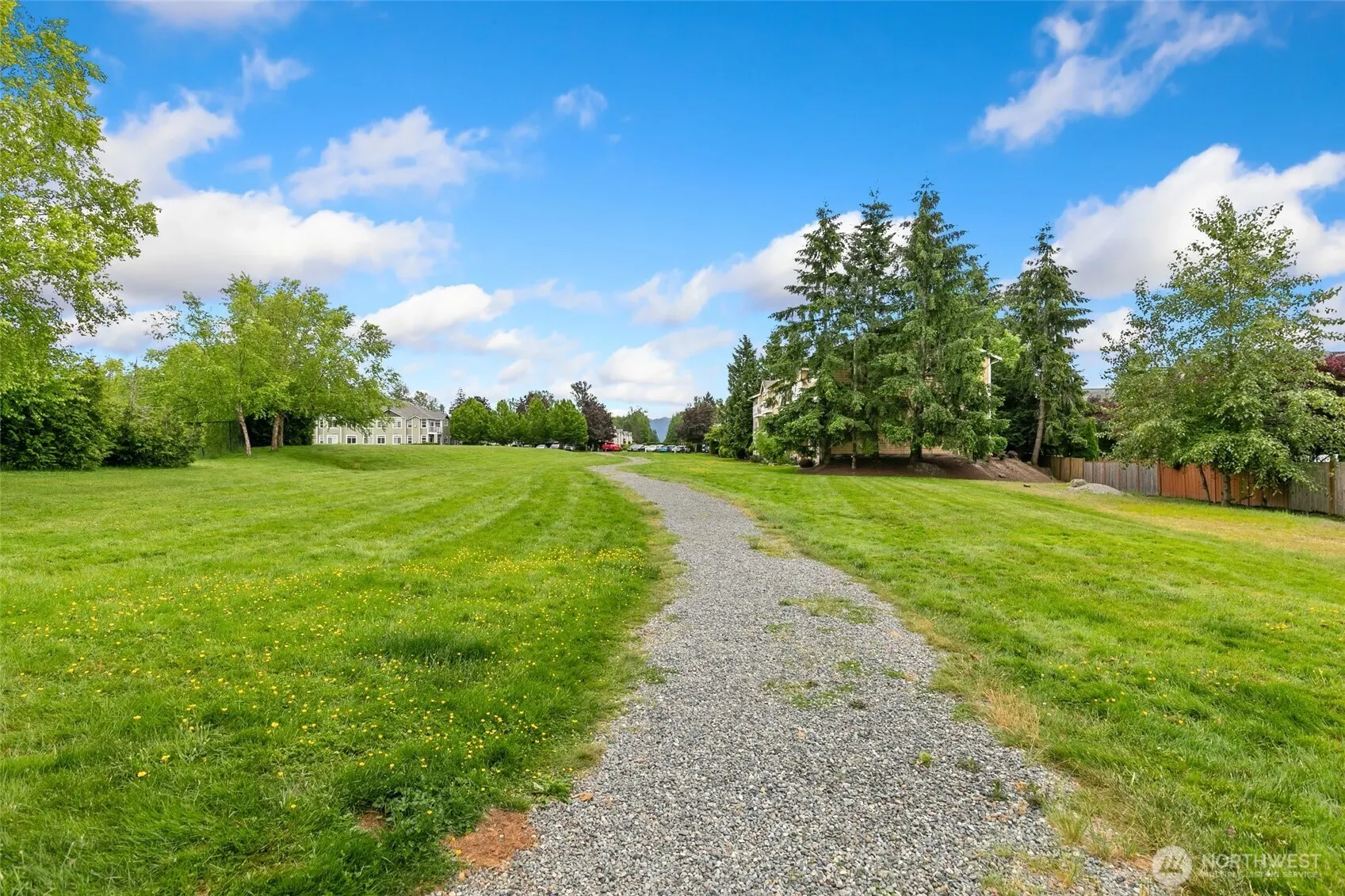 595 241st Lane SE, Sammamish, WA 98074