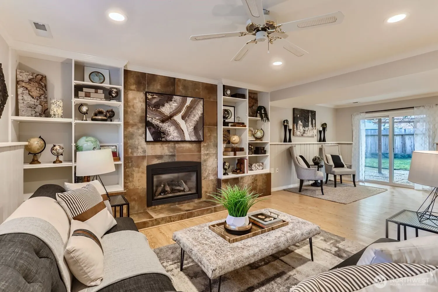 18927 SE 42nd Place , Issaquah, WA 98027