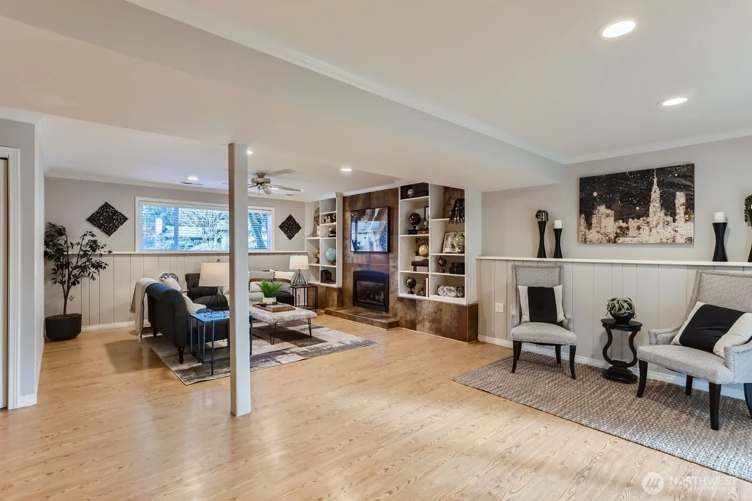 18927 SE 42nd Place , Issaquah, WA 98027