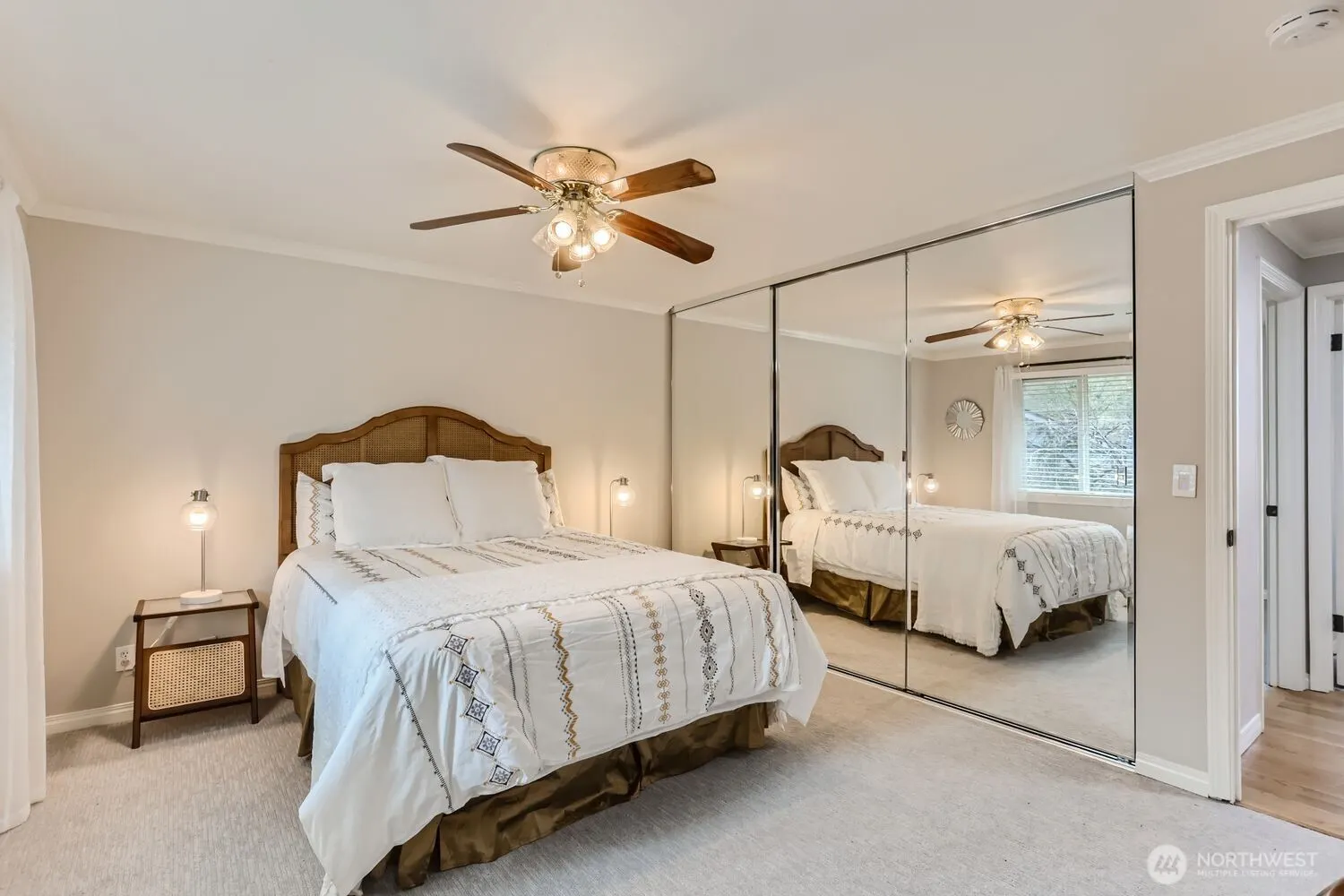 18927 SE 42nd Place , Issaquah, WA 98027