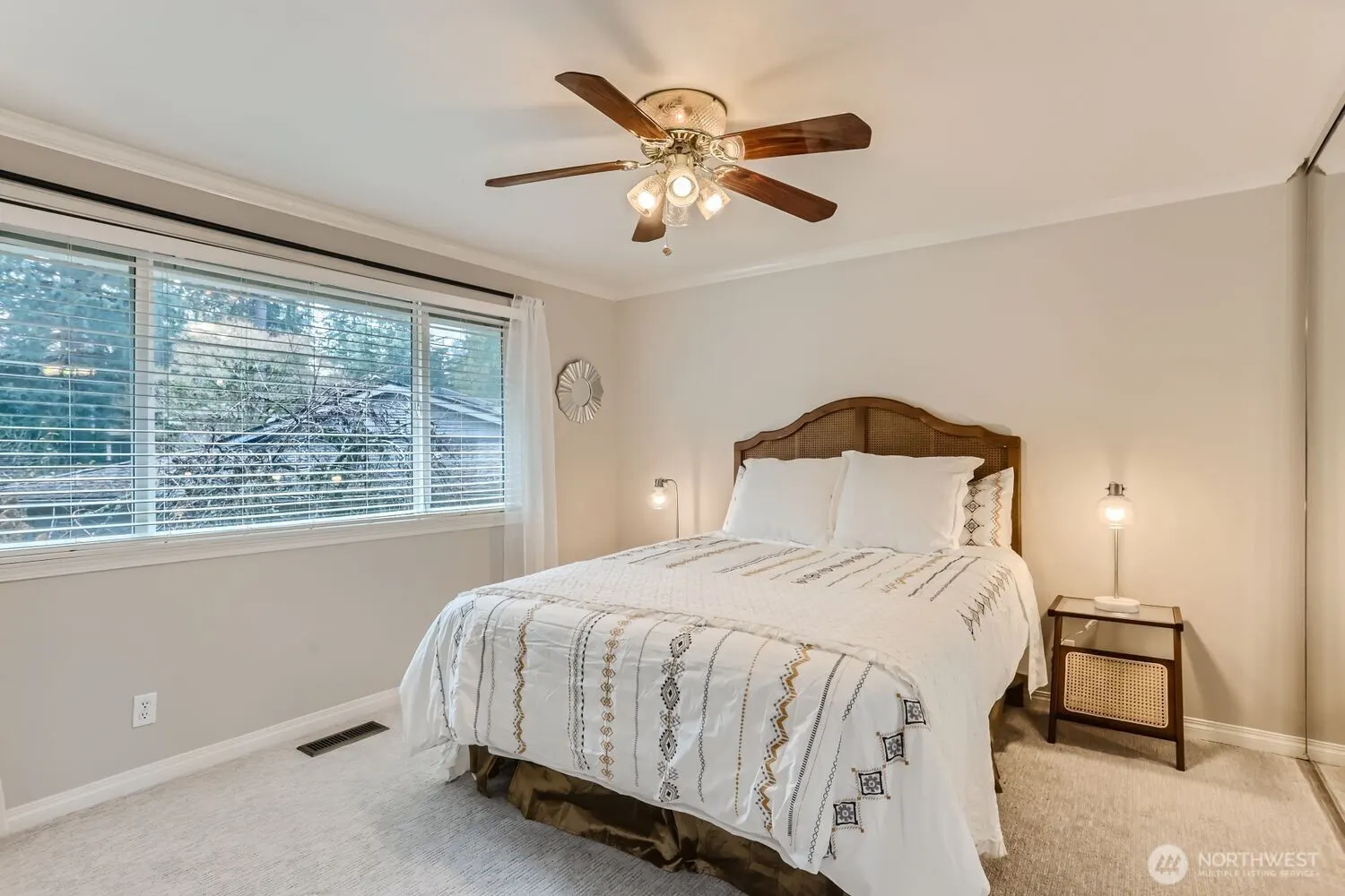 18927 SE 42nd Place , Issaquah, WA 98027