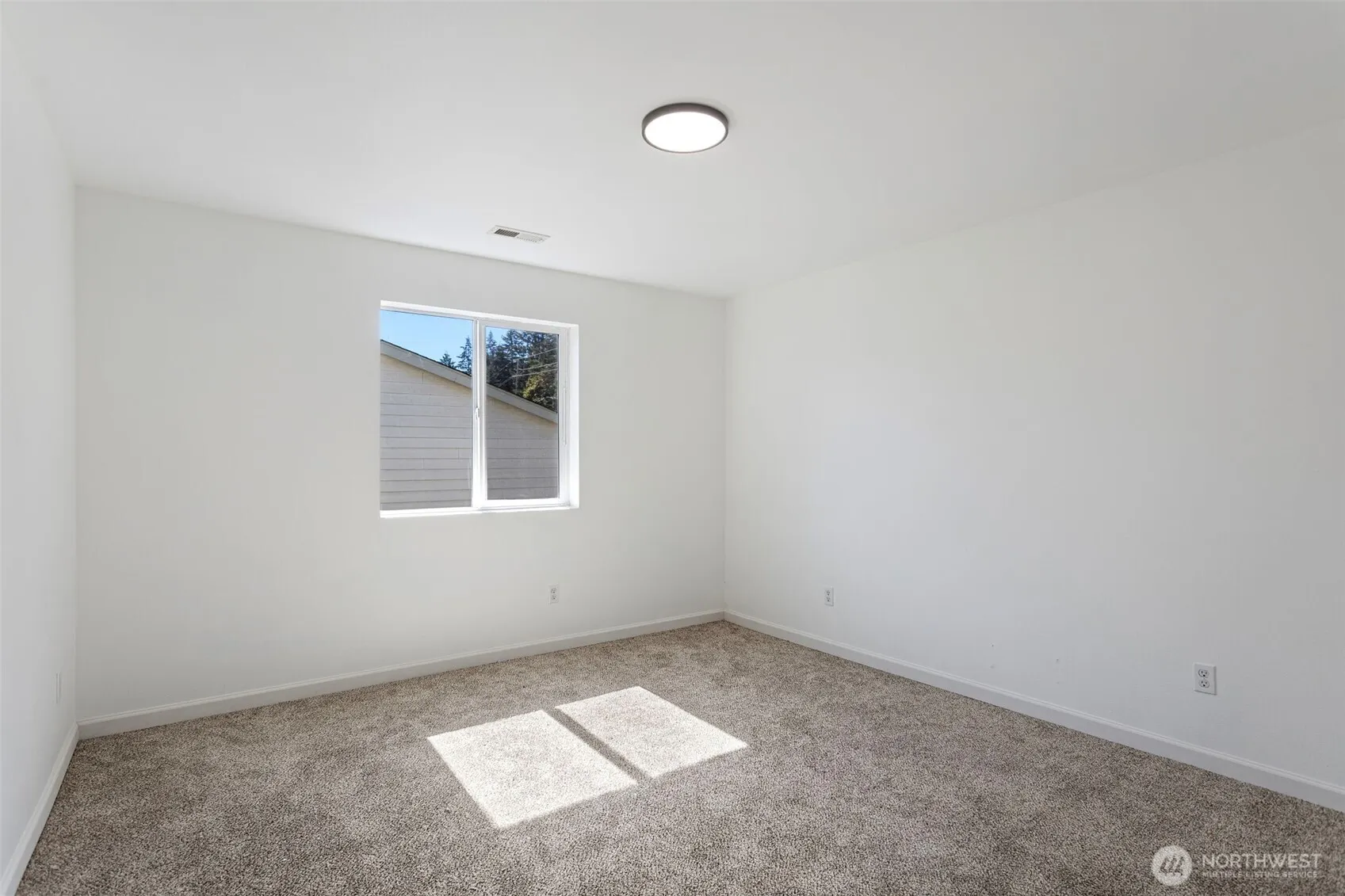 25921 35th Place S, Kent, WA 98032