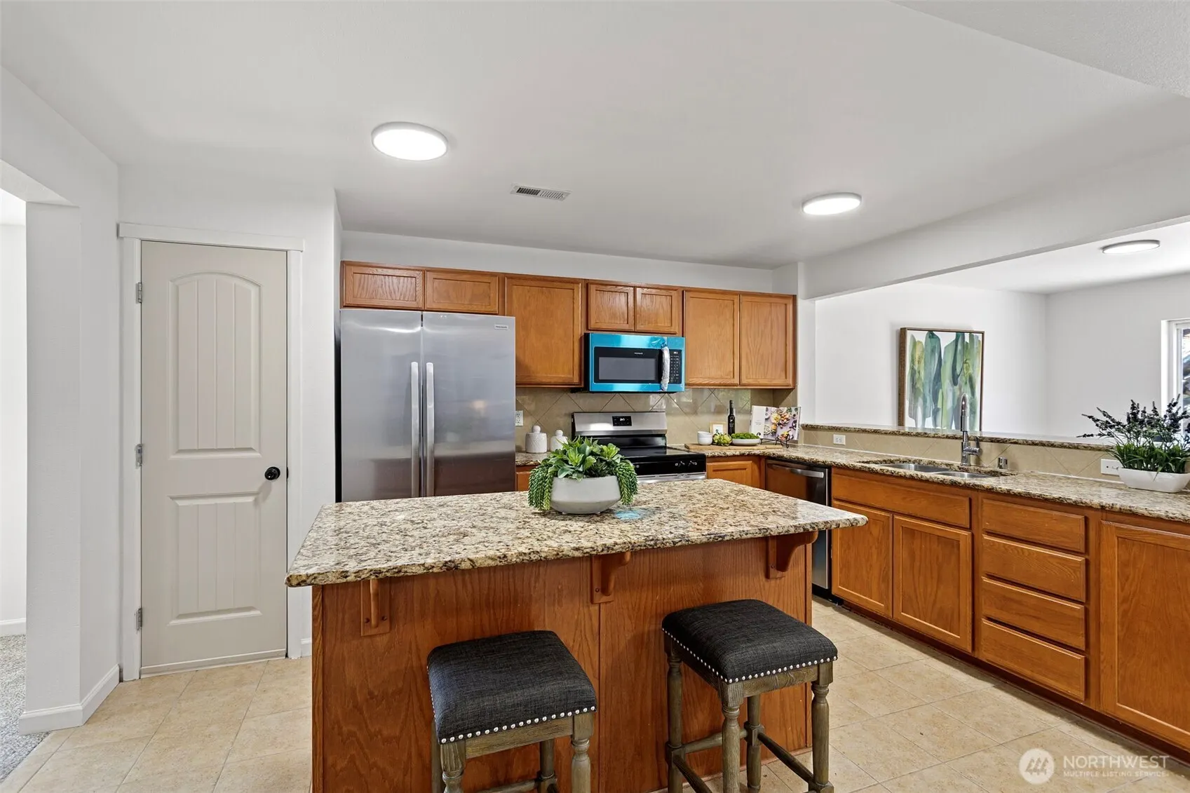 25921 35th Place S, Kent, WA 98032