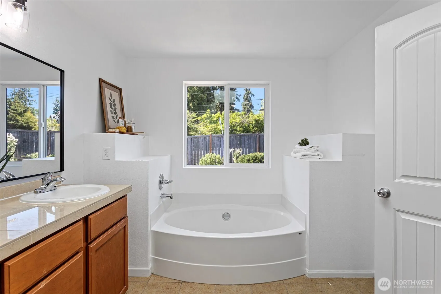25921 35th Place S, Kent, WA 98032