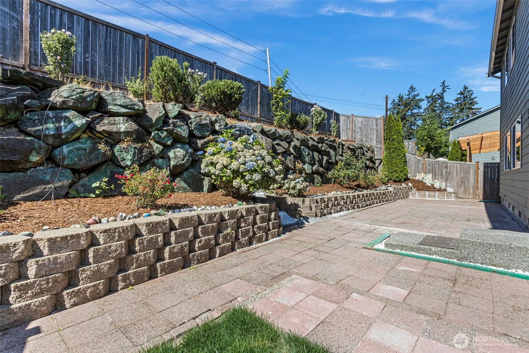 25921 35th Place S, Kent, WA 98032