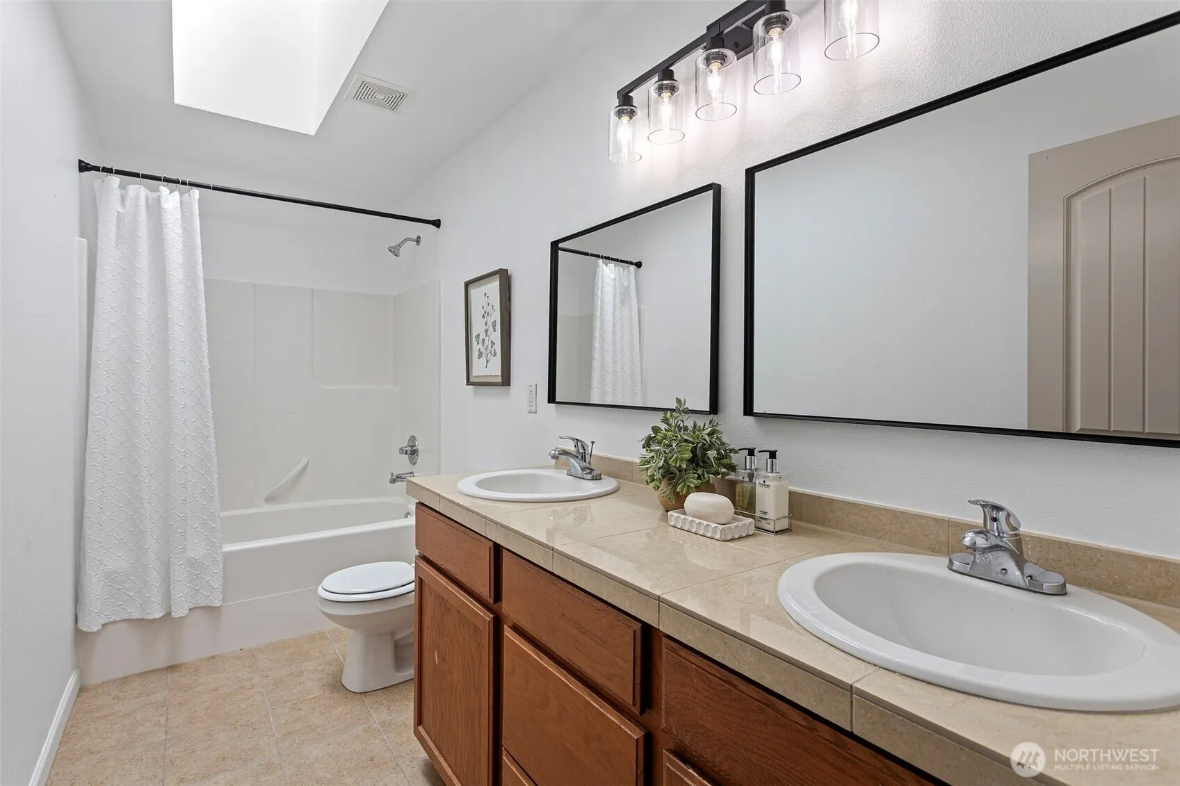 25921 35th Place S, Kent, WA 98032