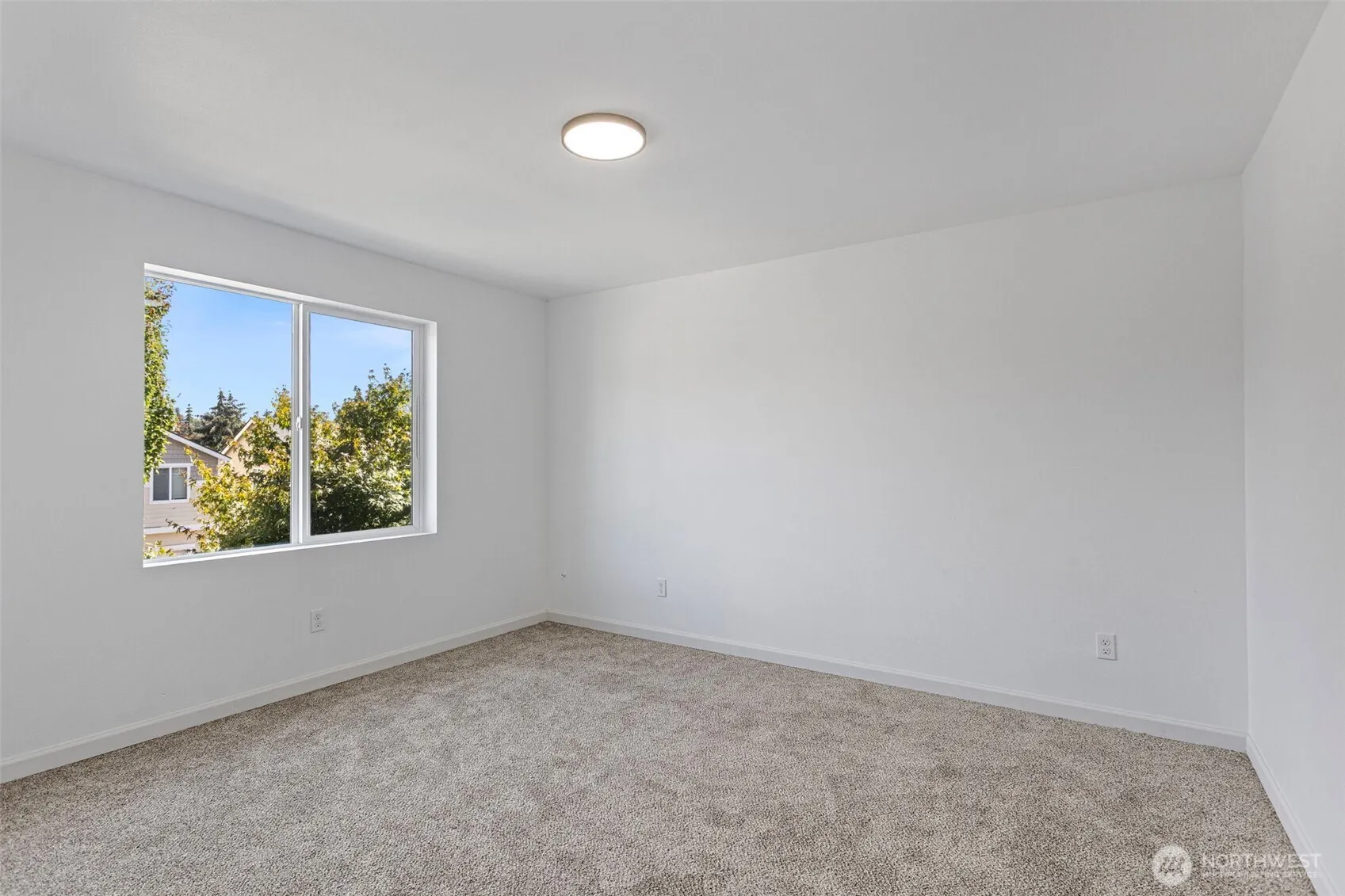 25921 35th Place S, Kent, WA 98032