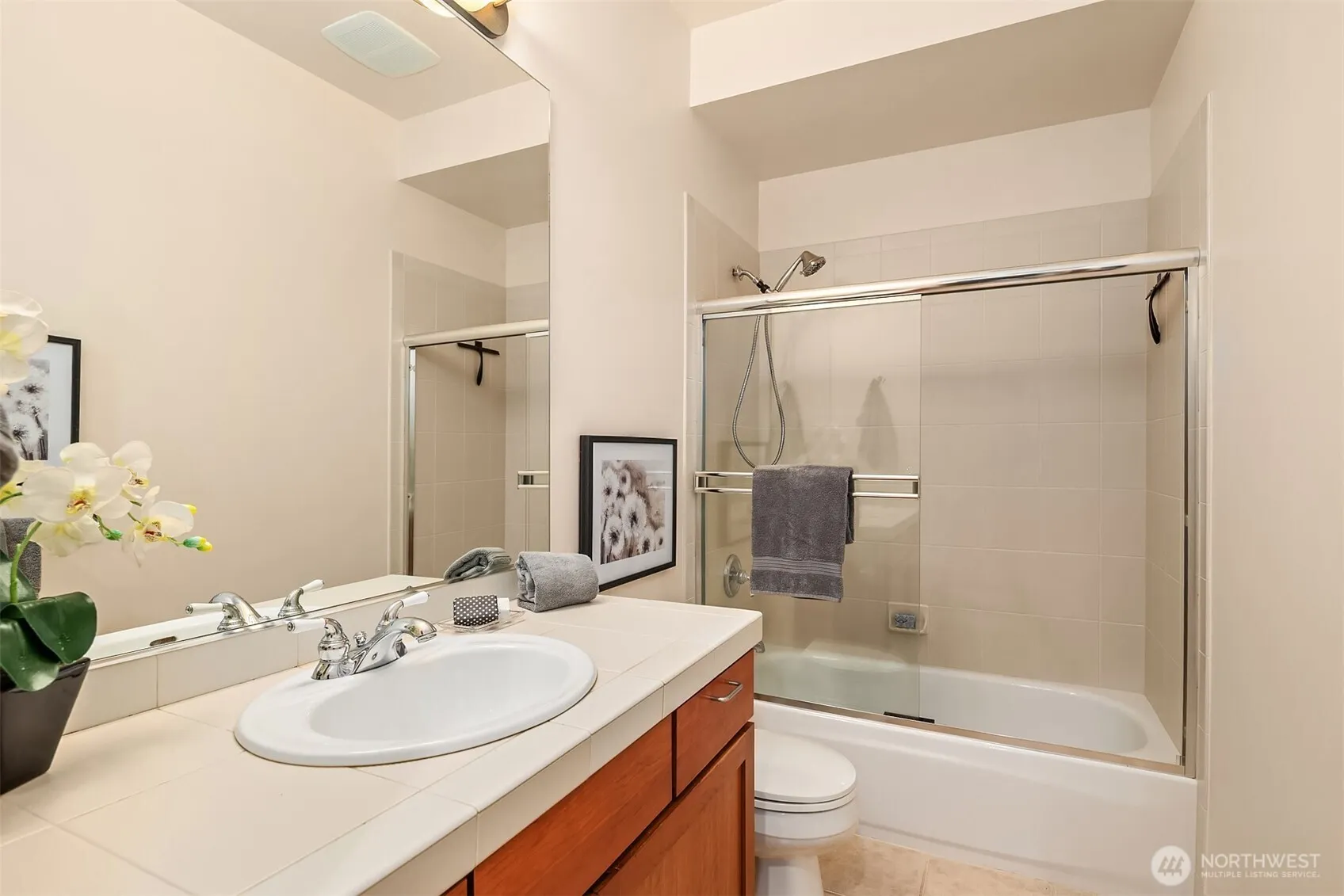 5245 Jung Frau Place NW, Issaquah, WA 98027