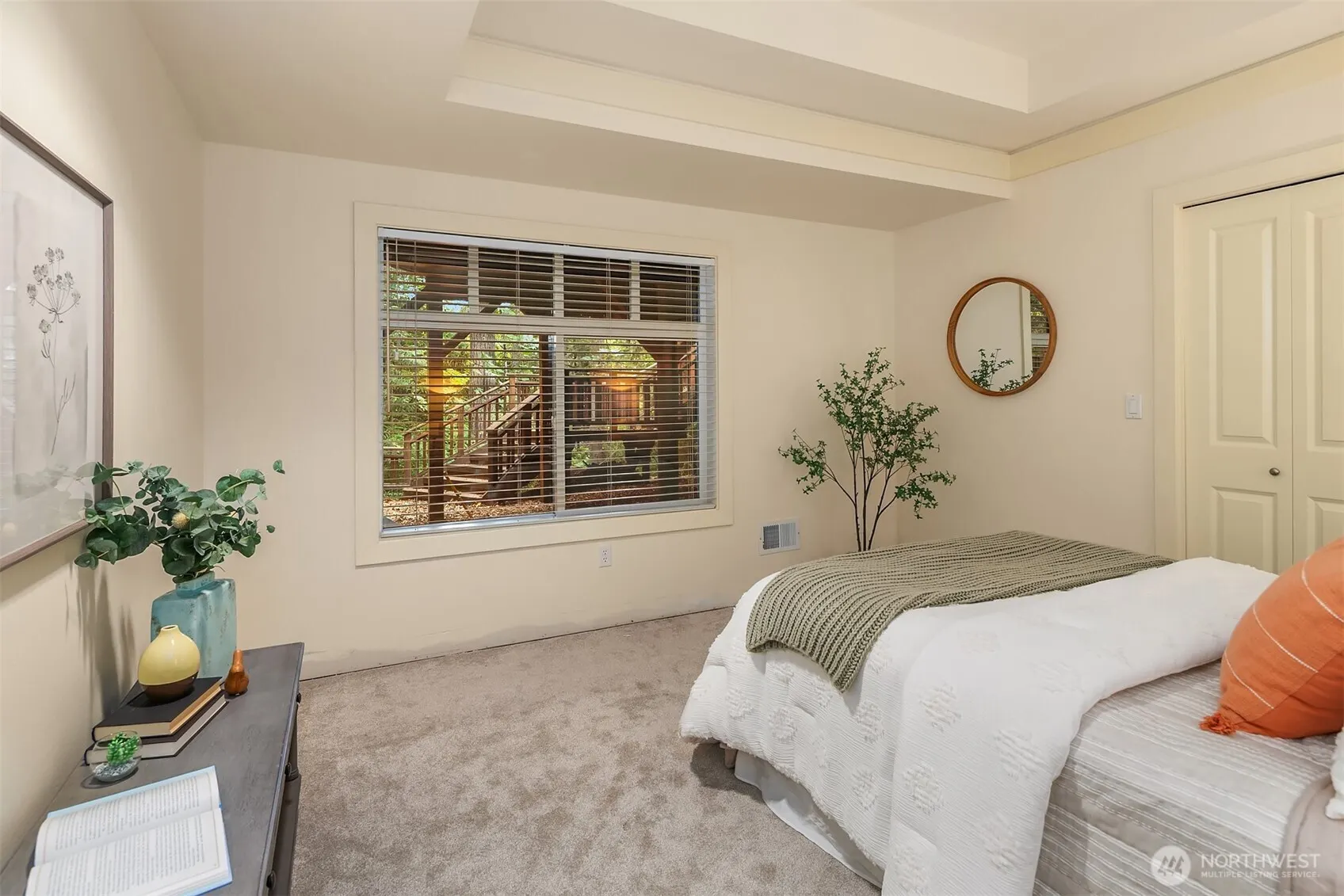 5245 Jung Frau Place NW, Issaquah, WA 98027