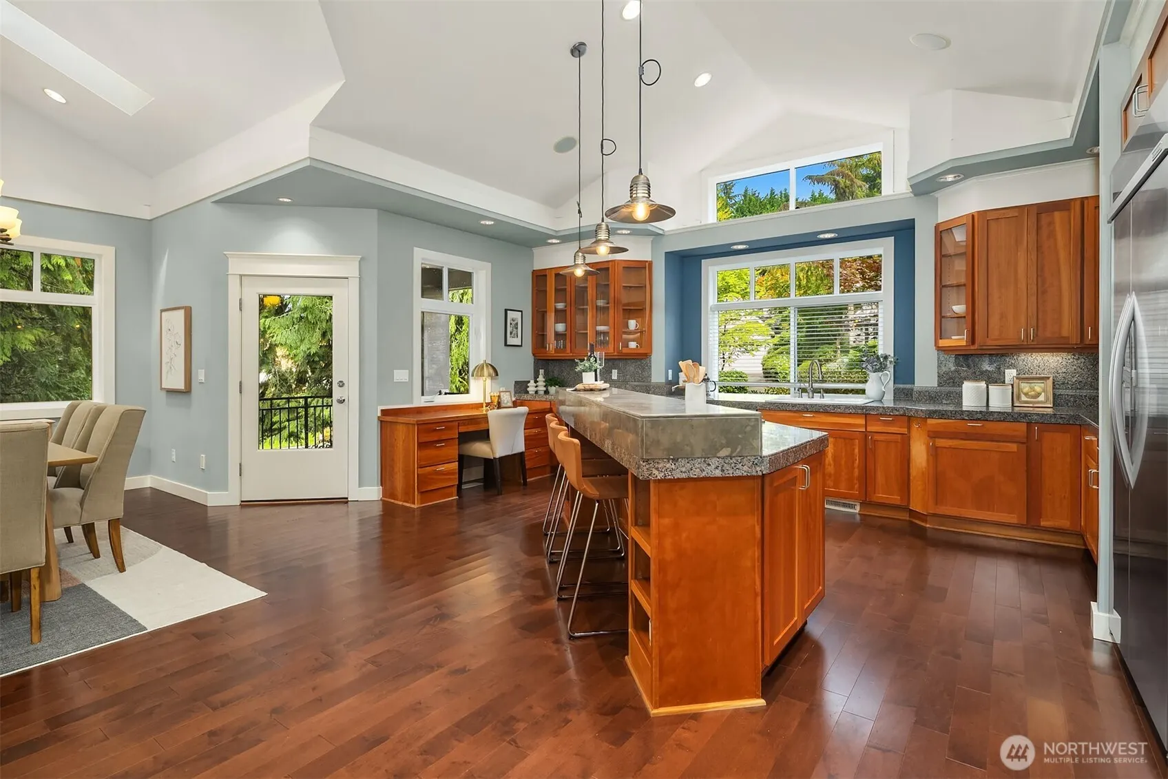 5245 Jung Frau Place NW, Issaquah, WA 98027