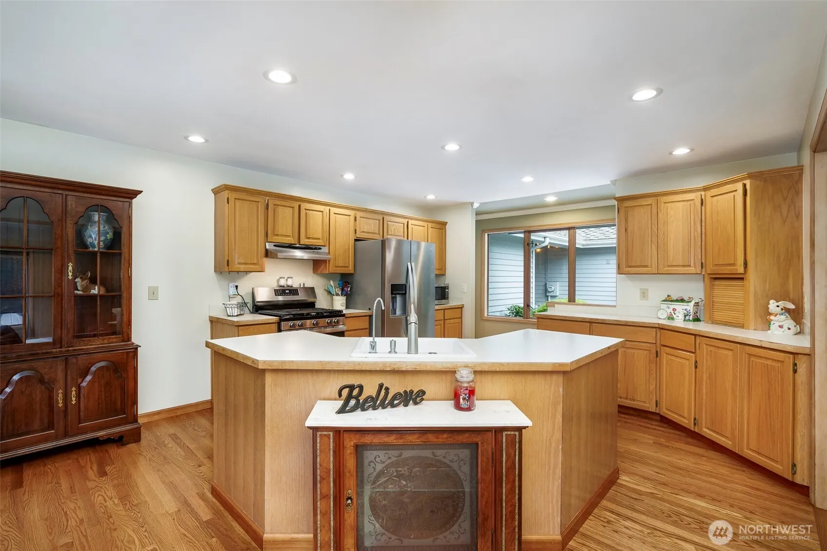 15526 NE 155th Street , Woodinville, WA 98072-8905