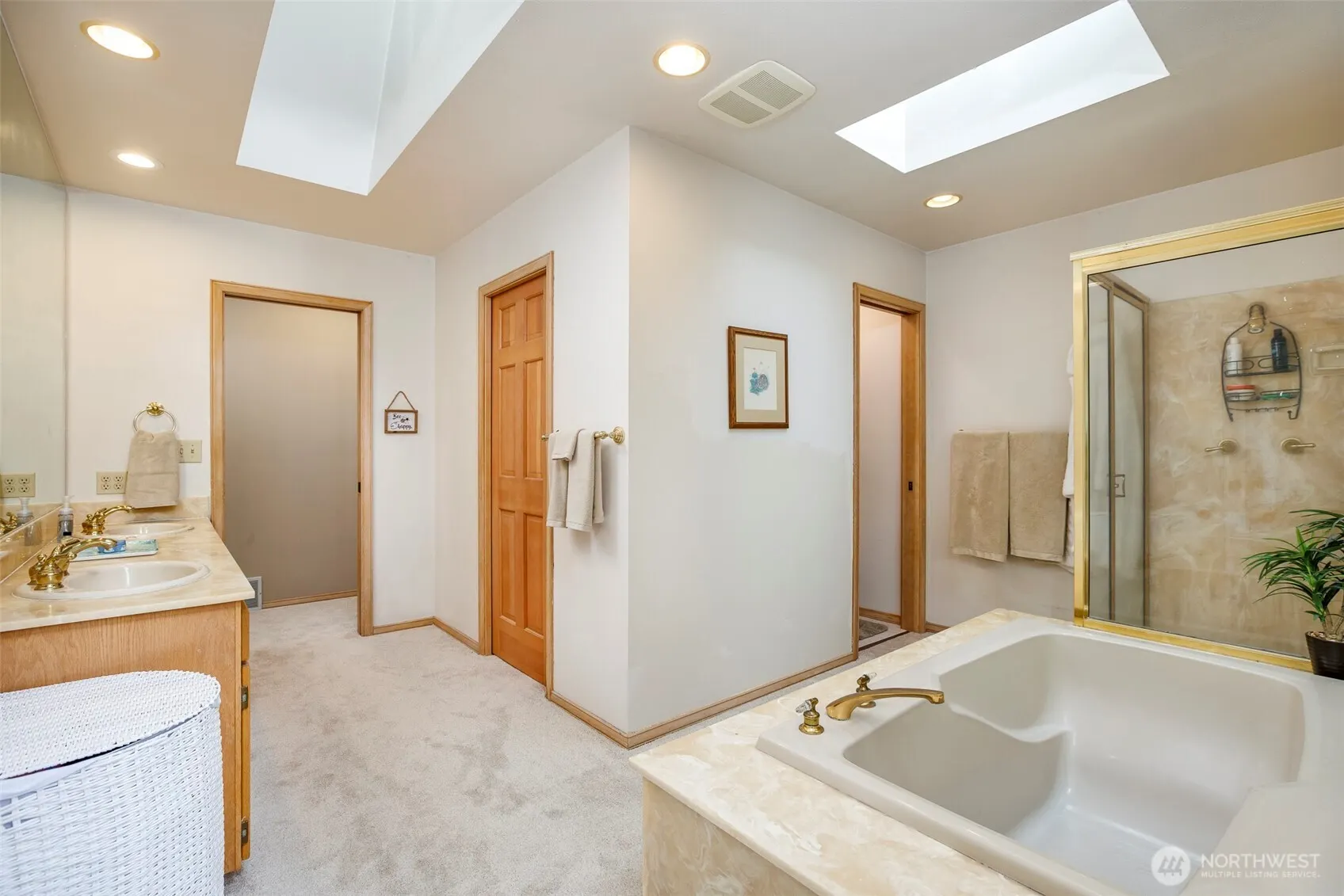 15526 NE 155th Street , Woodinville, WA 98072-8905