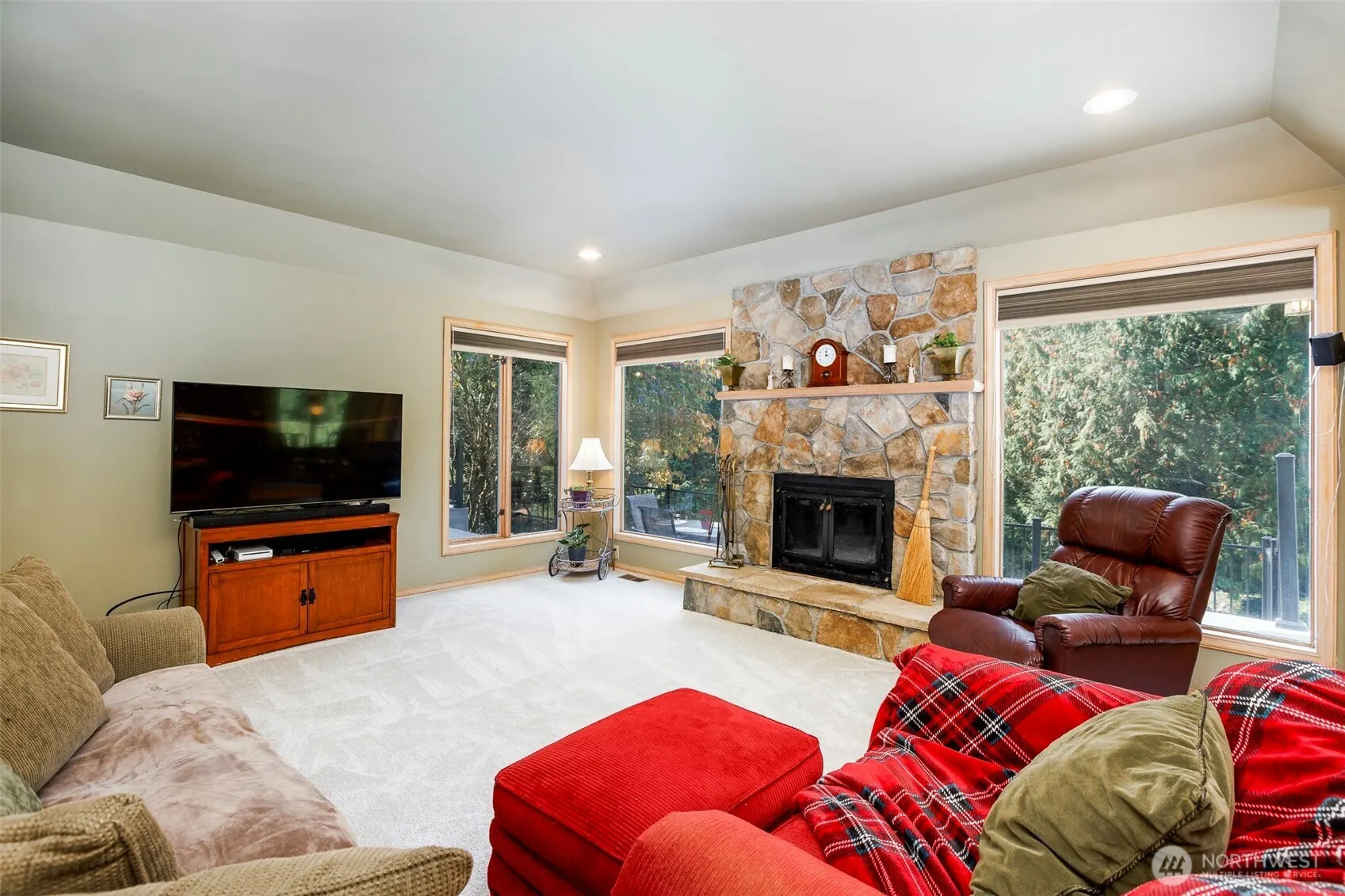 15526 NE 155th Street , Woodinville, WA 98072-8905