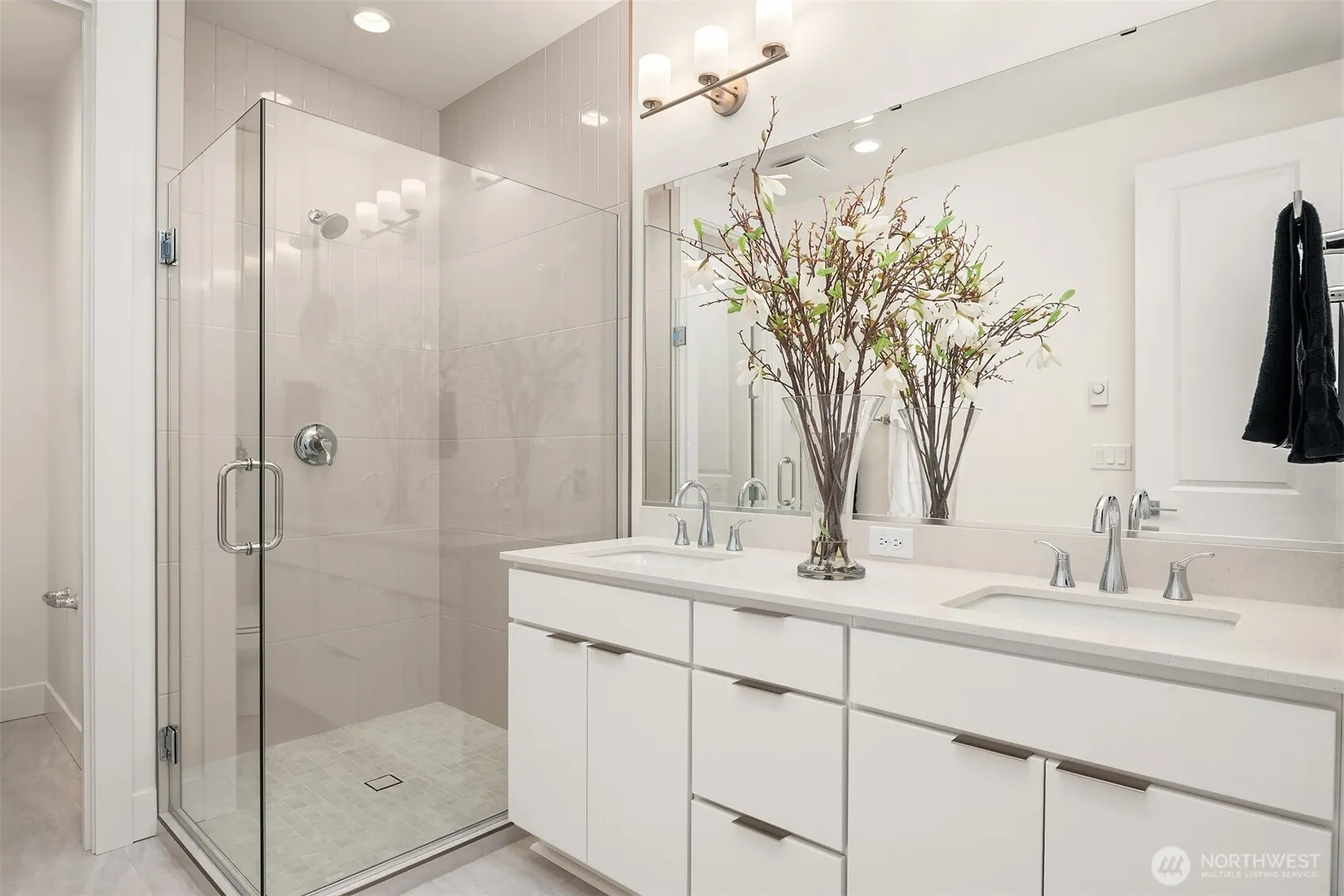 13365 NE 175th Place #31, Woodinville, WA 98072