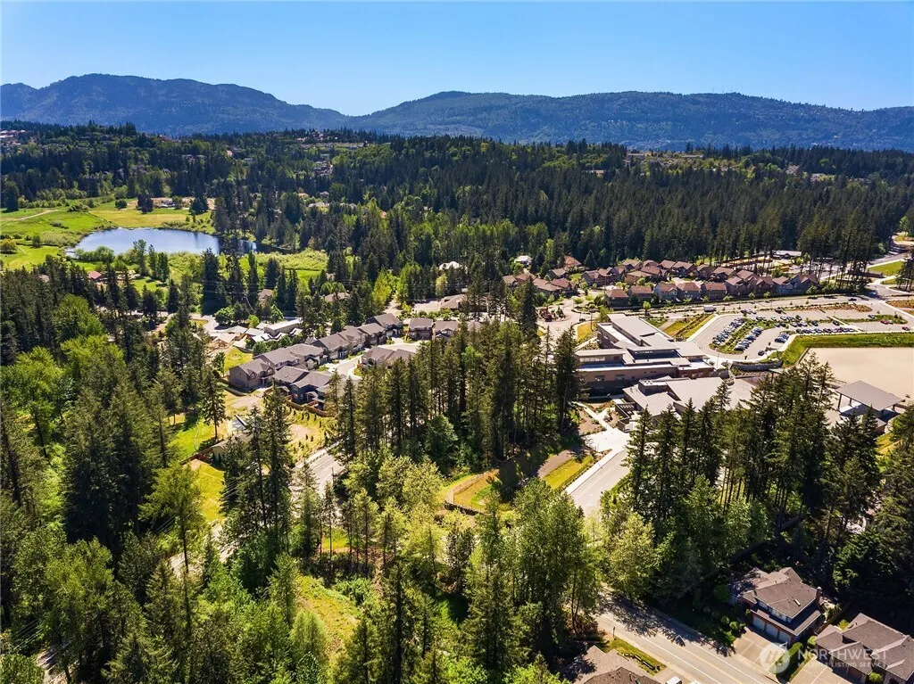 23622 SE 32nd Way , Sammamish, WA 98075