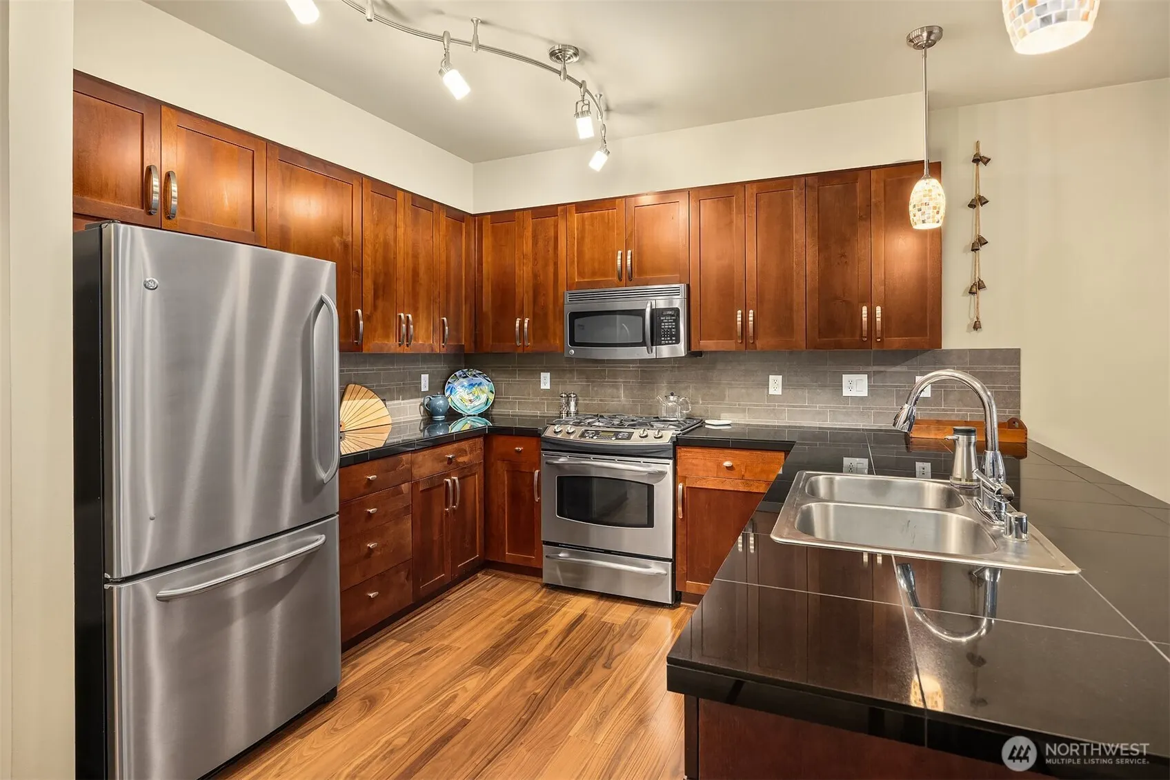 1840 25th Avenue NE #307, Issaquah, WA 98029