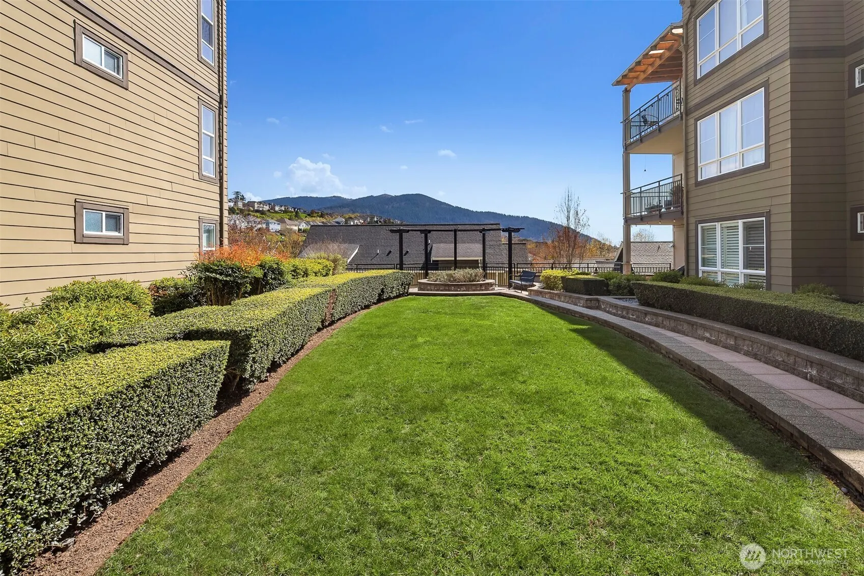 1840 25th Avenue NE #307, Issaquah, WA 98029