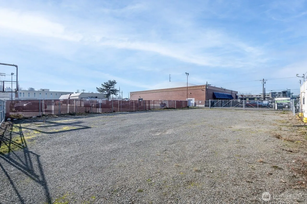 321 State Avenue N, Kent, WA 98030