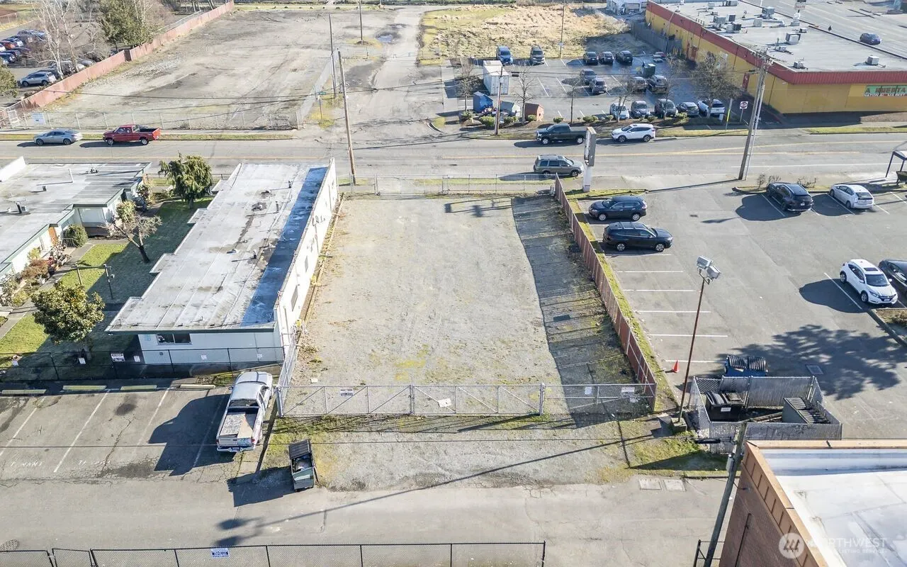 321 State Avenue N, Kent, WA 98030