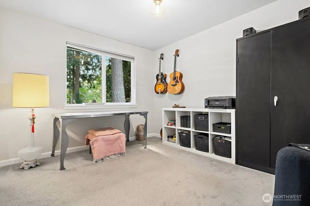 21013 60th Place NE, Redmond, WA 98053-2401