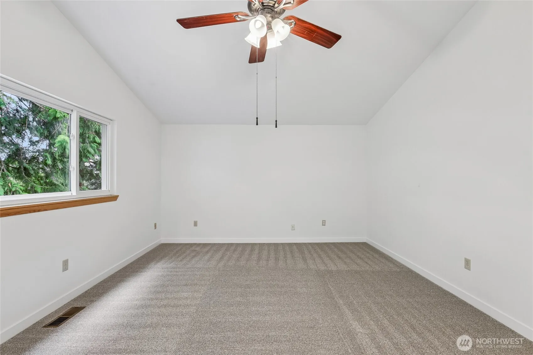 4315 210th Place NE, Sammamish, WA 98074