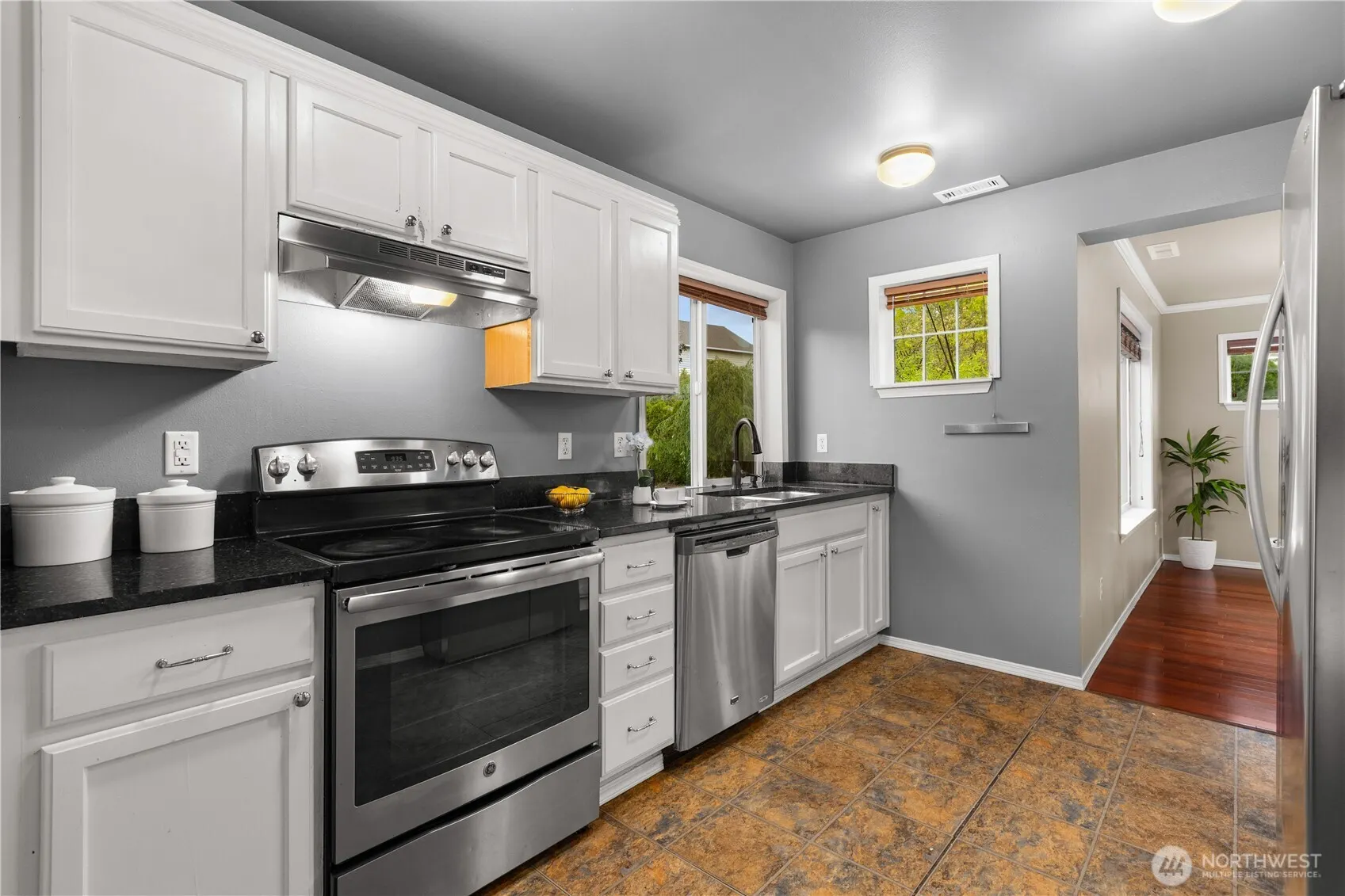 22544 NE 93rd Place , Redmond, WA 98053-2053