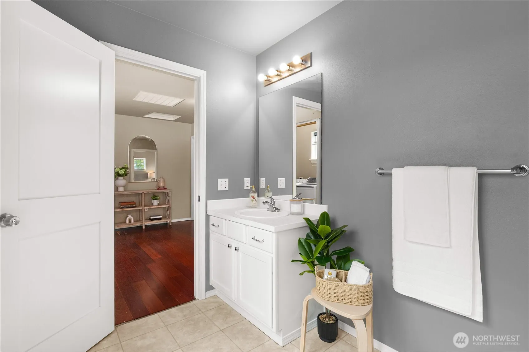 22544 NE 93rd Place , Redmond, WA 98053-2053