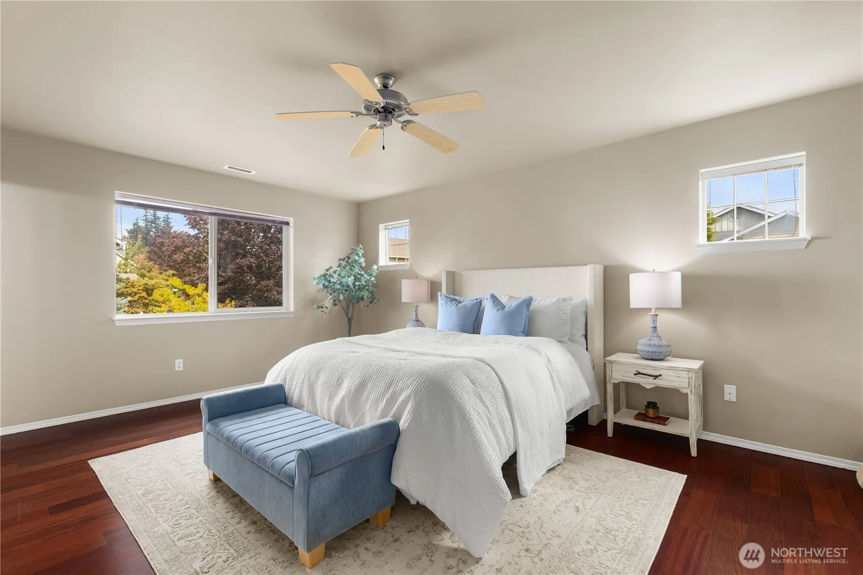 22544 NE 93rd Place , Redmond, WA 98053-2053