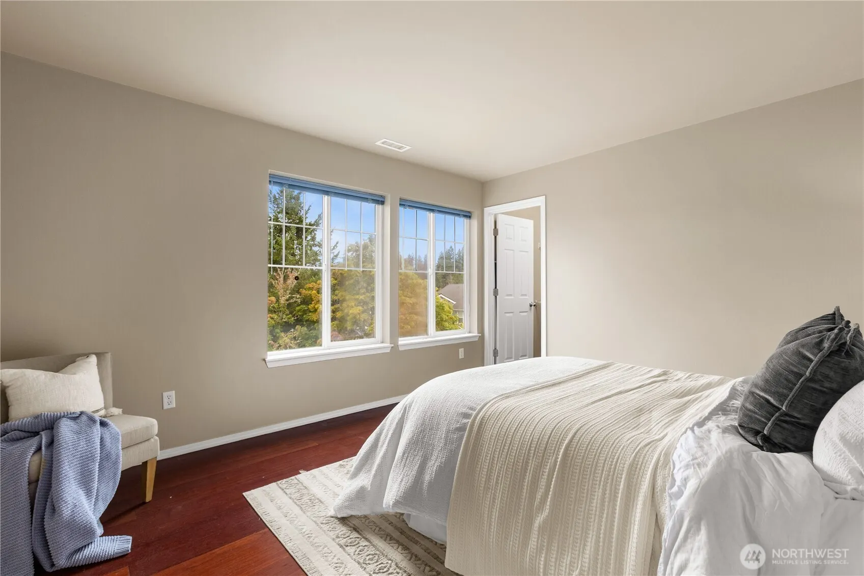 22544 NE 93rd Place , Redmond, WA 98053-2053