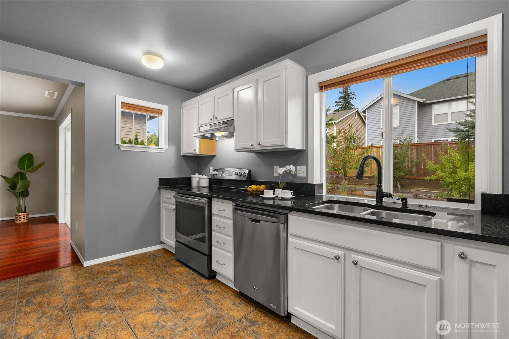 22544 NE 93rd Place , Redmond, WA 98053-2053
