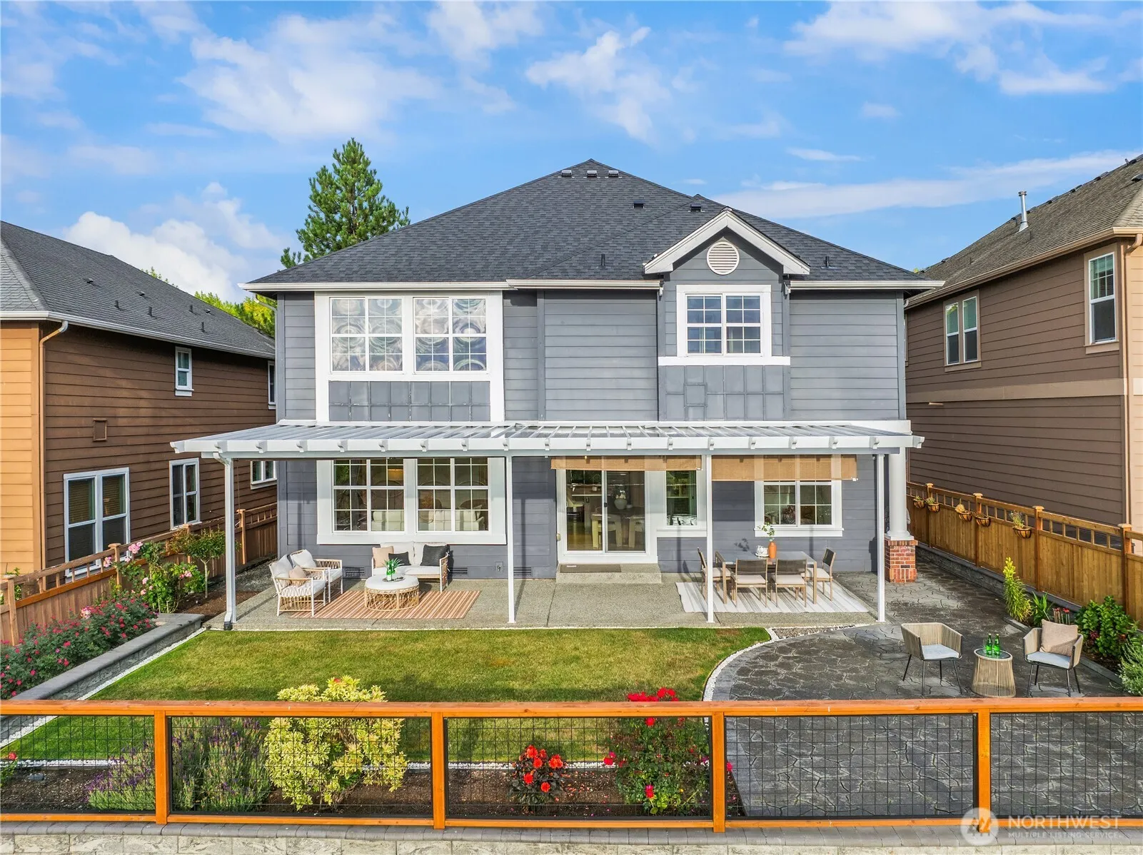 1565 24th Avenue NE, Issaquah, WA 98029