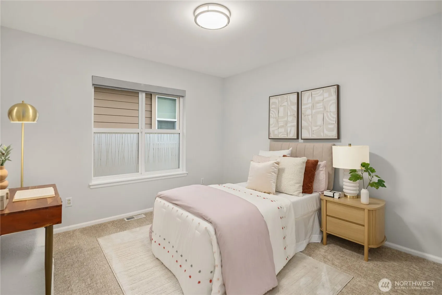 1565 24th Avenue NE, Issaquah, WA 98029