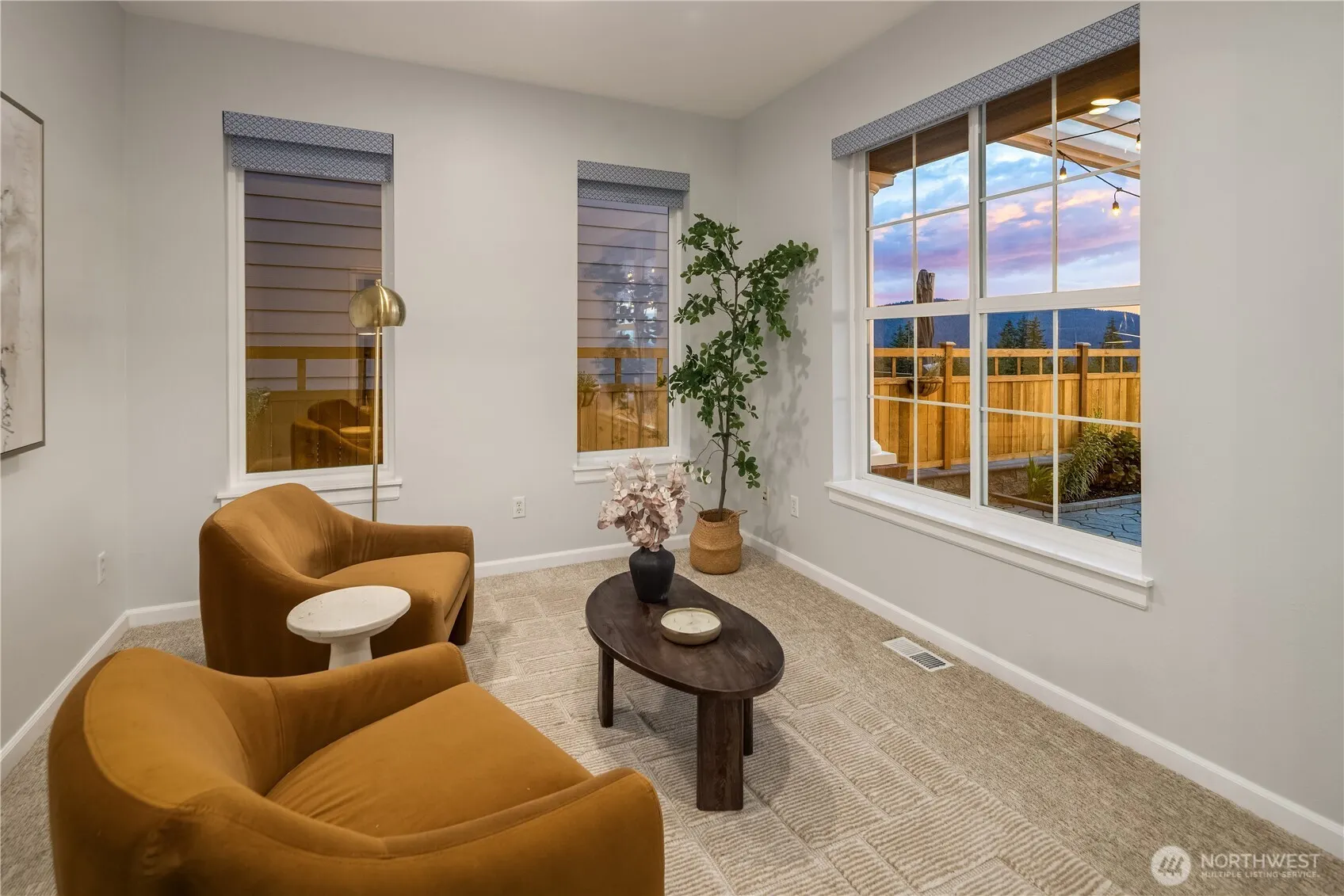 1565 24th Avenue NE, Issaquah, WA 98029