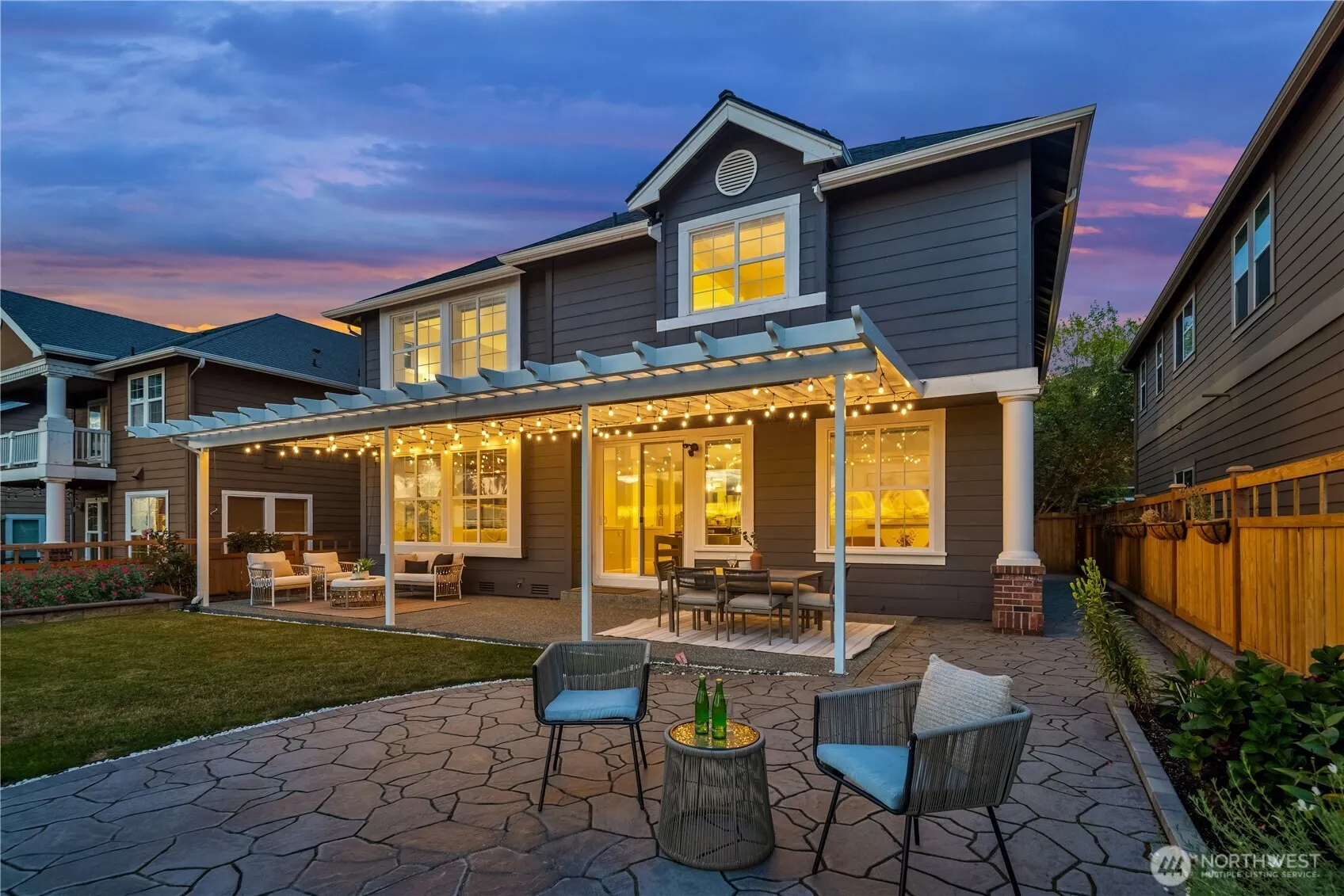 1565 24th Avenue NE, Issaquah, WA 98029